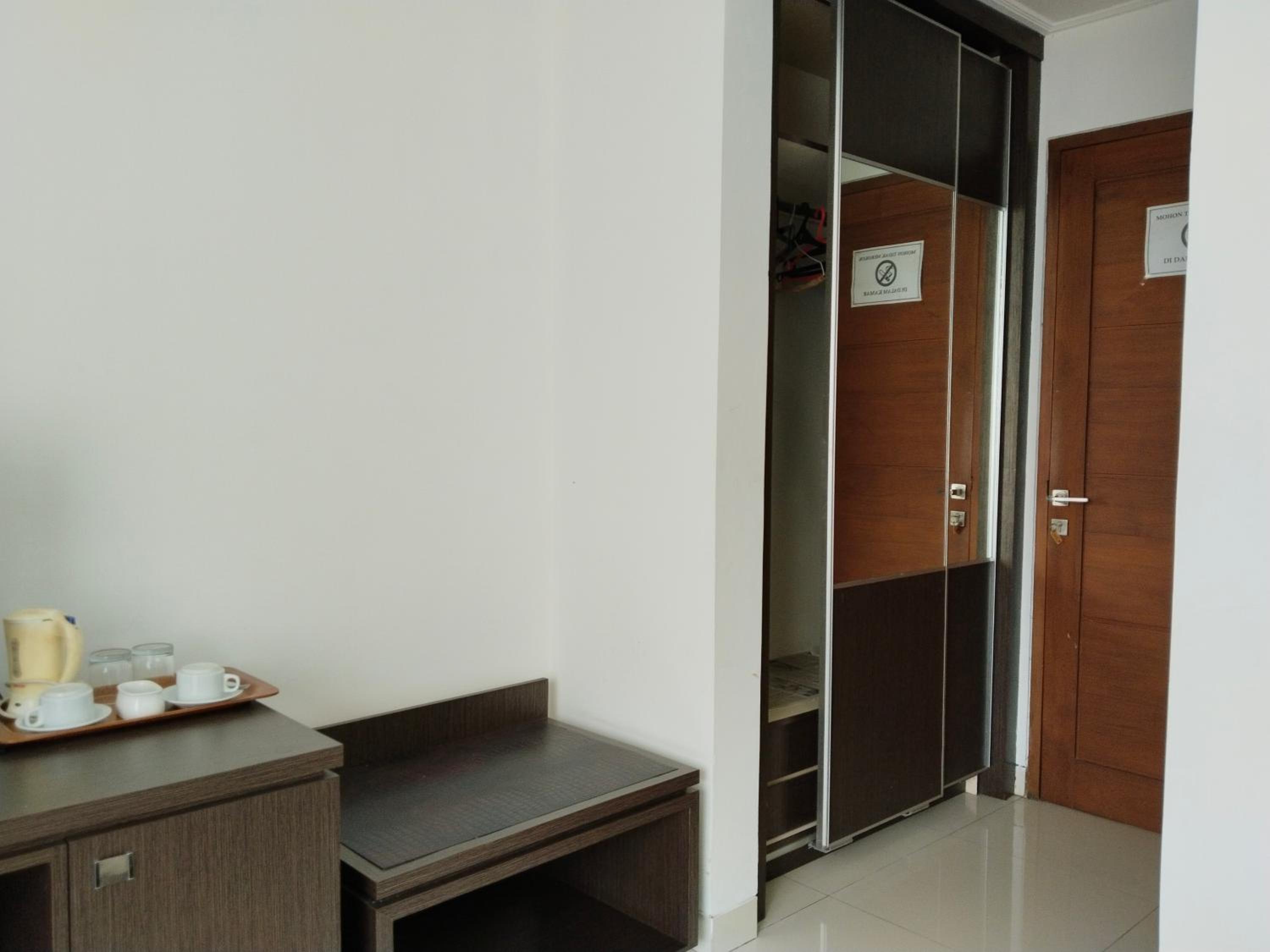 Twin Room - Photo 8