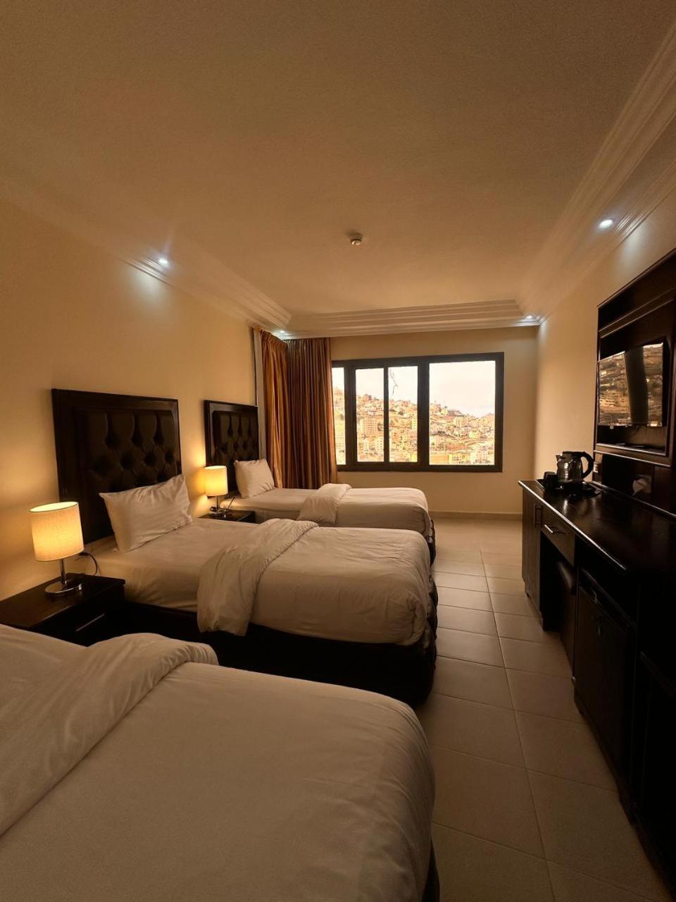 Triple Room - Photo 1