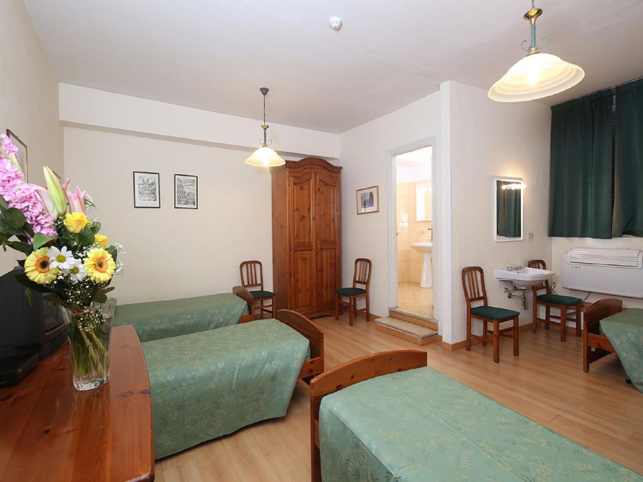 Quadruple Room photo 3