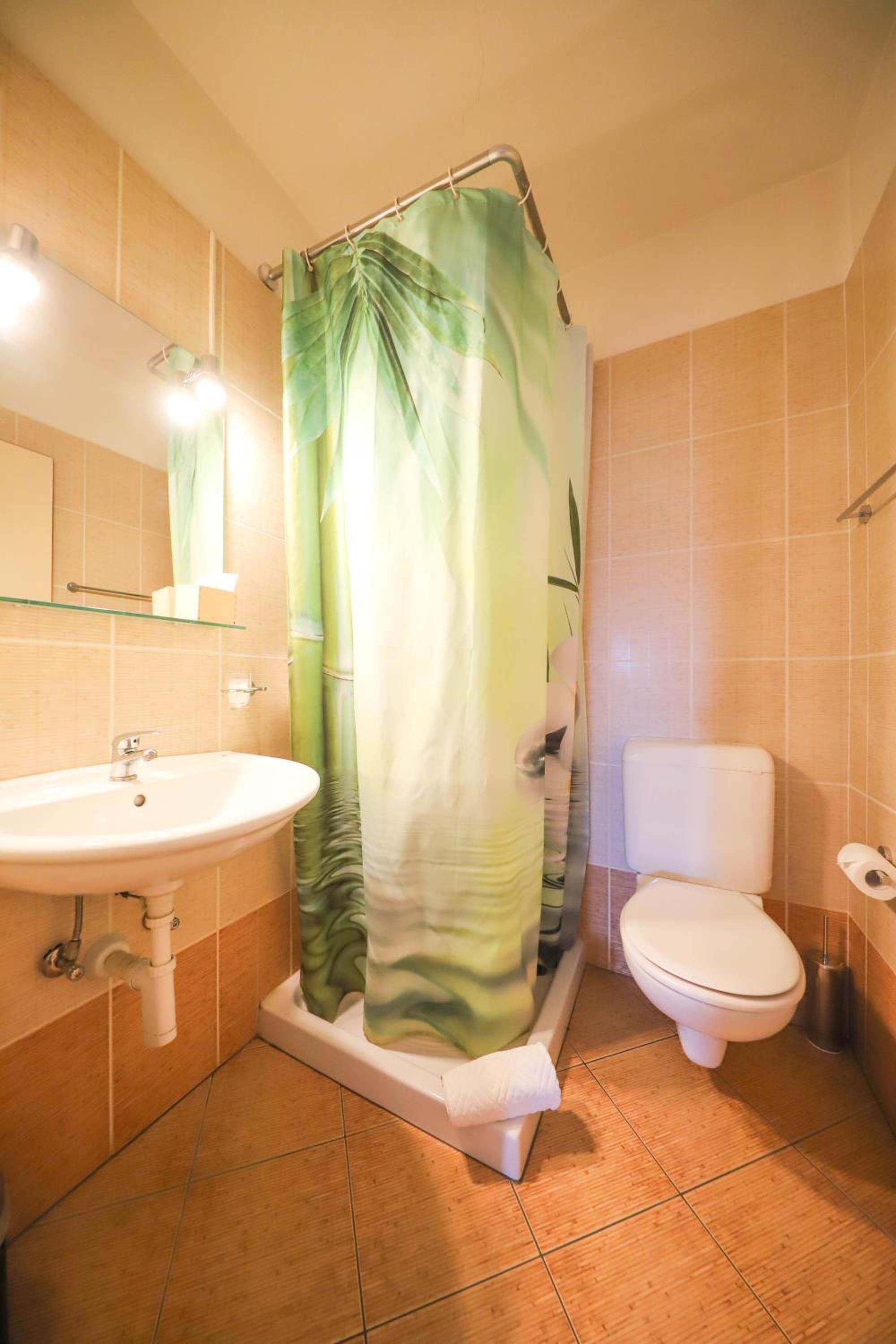 Single Room - Photo 5
