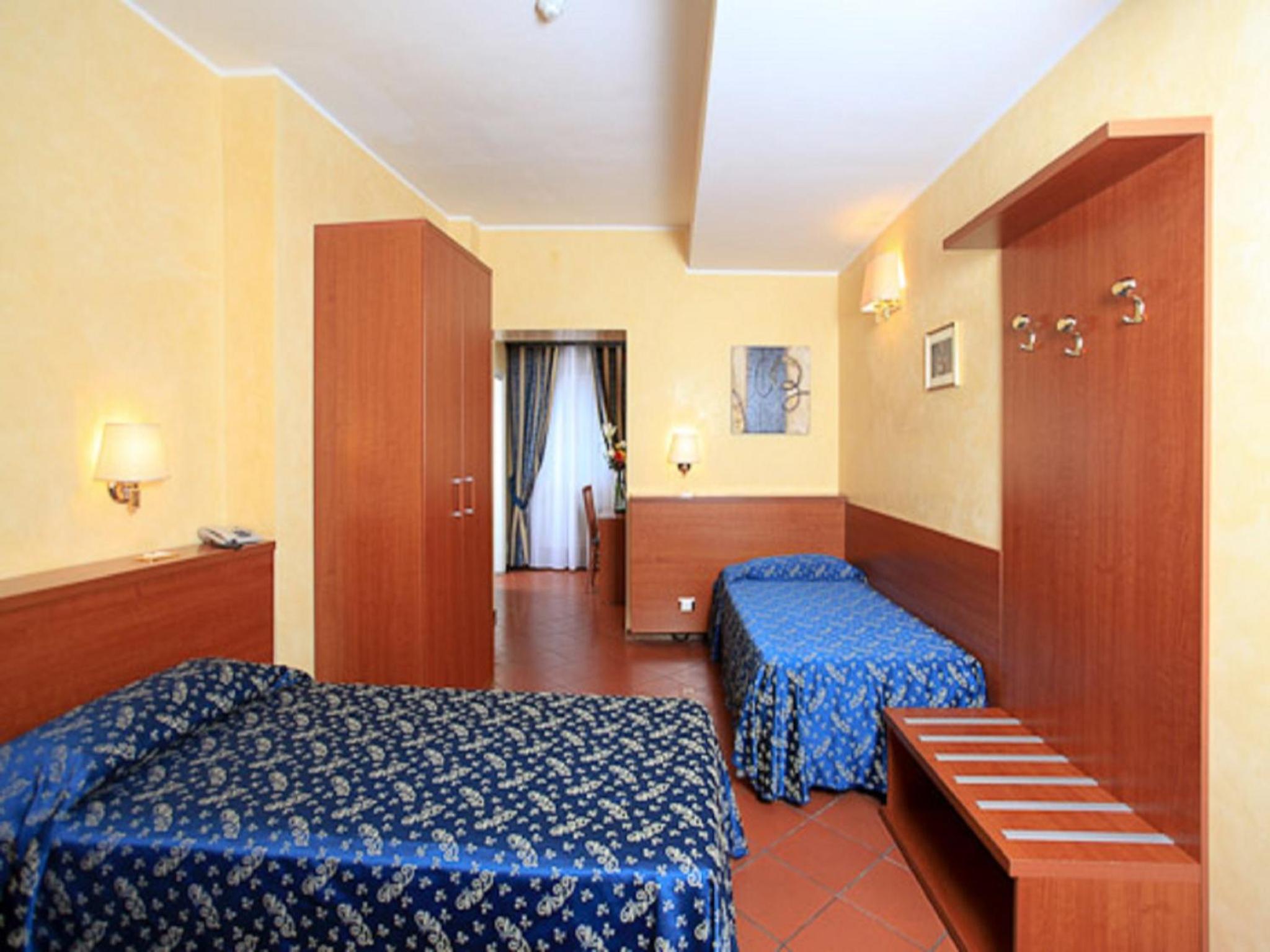 Triple Room with Garden View photo 2