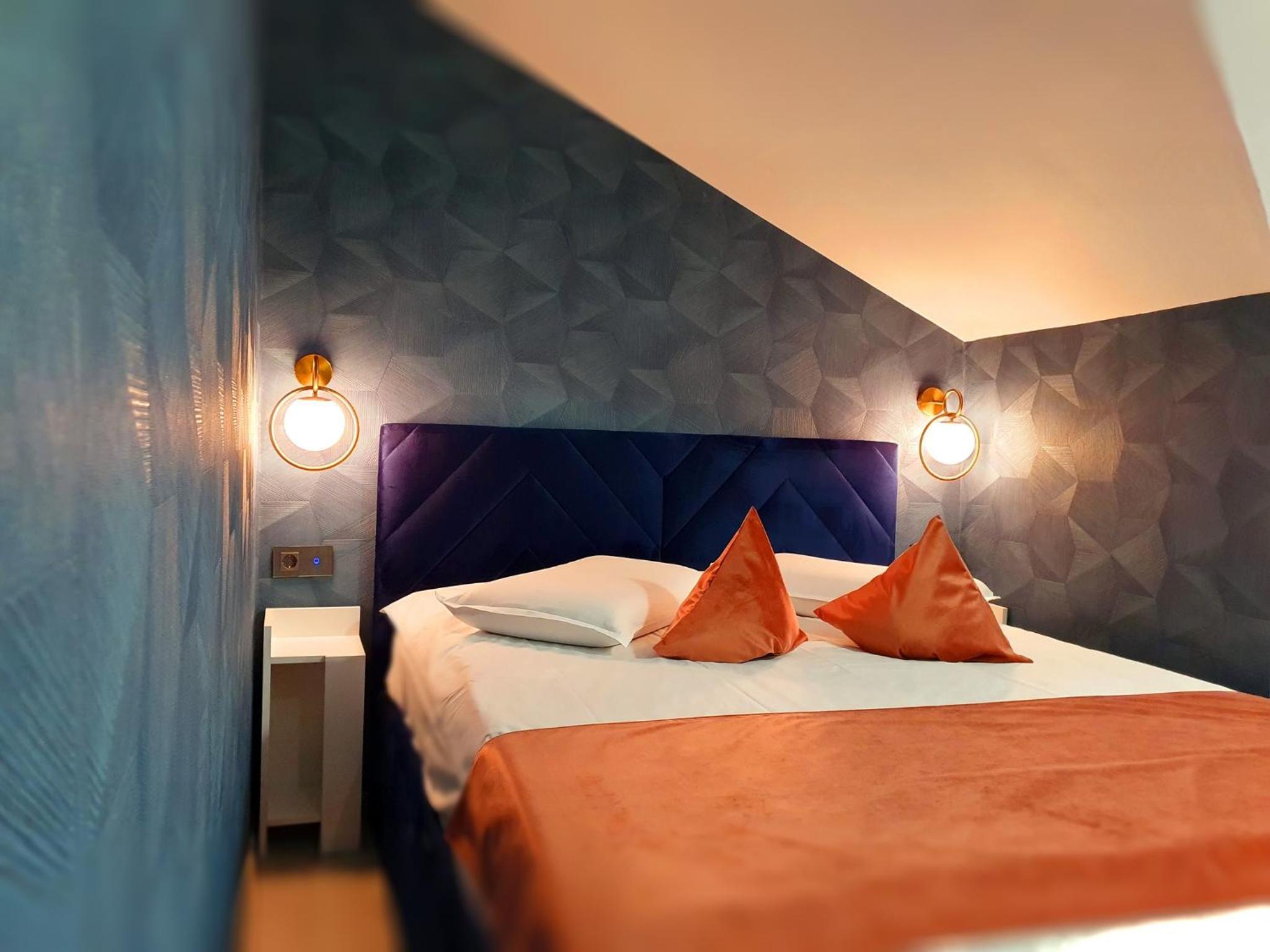 Deluxe Double Room - Photo 1