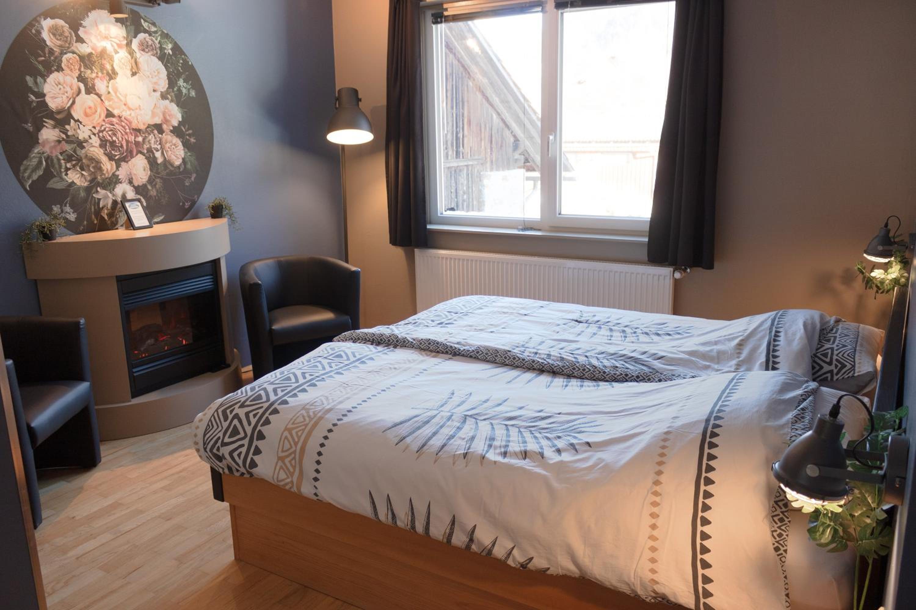 Double Room with Private Bathroom photo 1