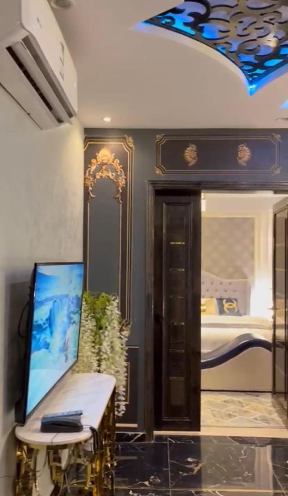 Suite with Sauna