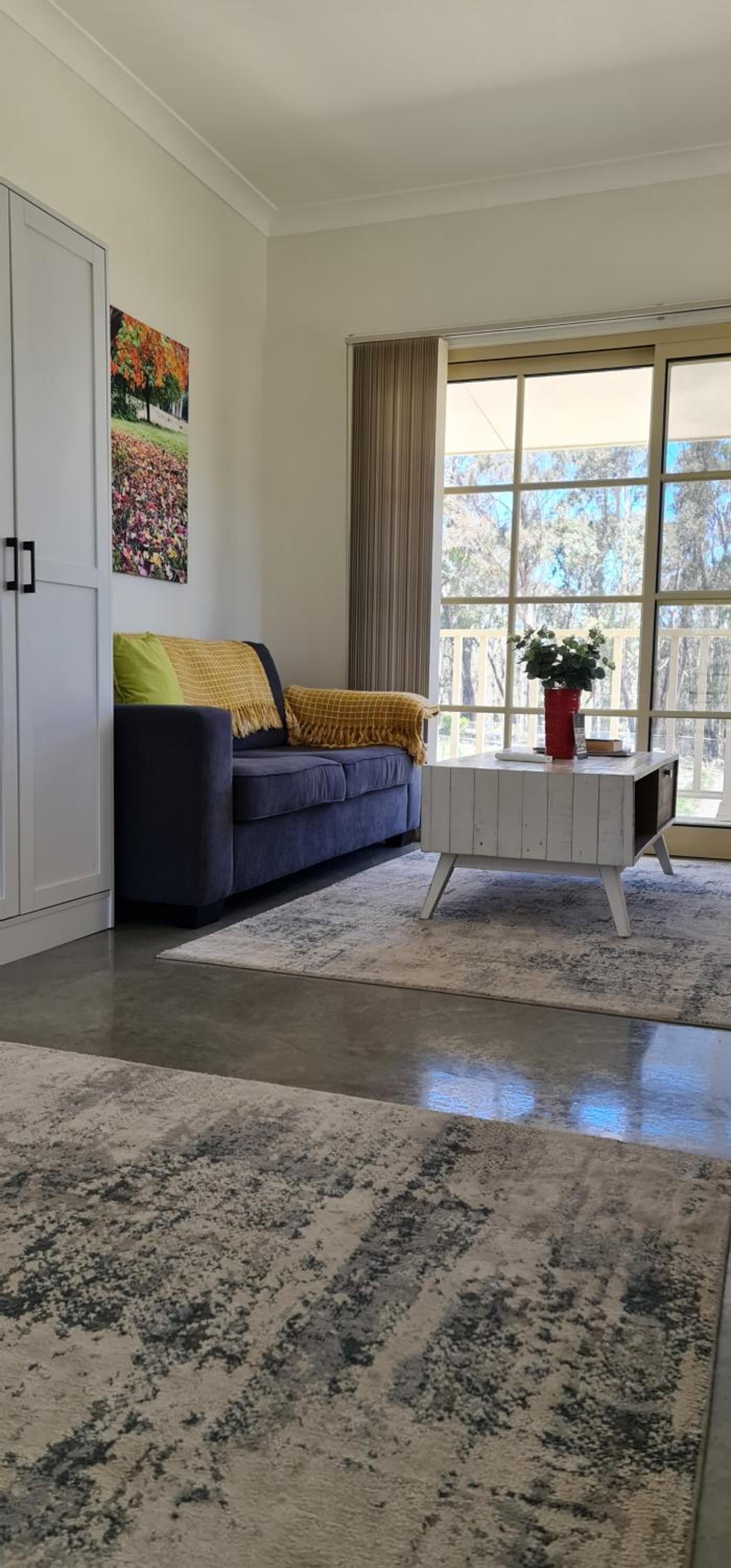 King Suite with Balcony - Photo 16