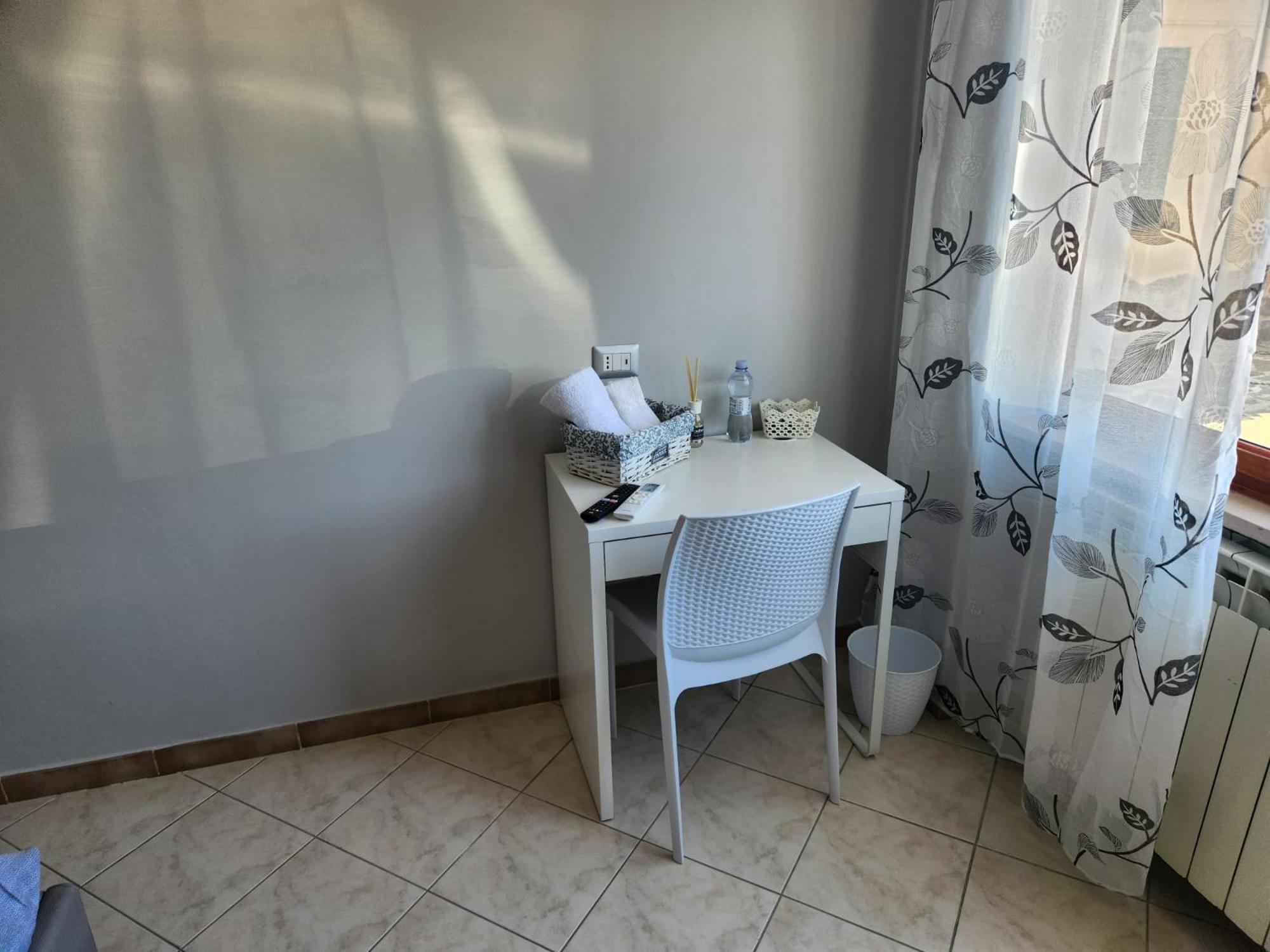 Single Room photo 2