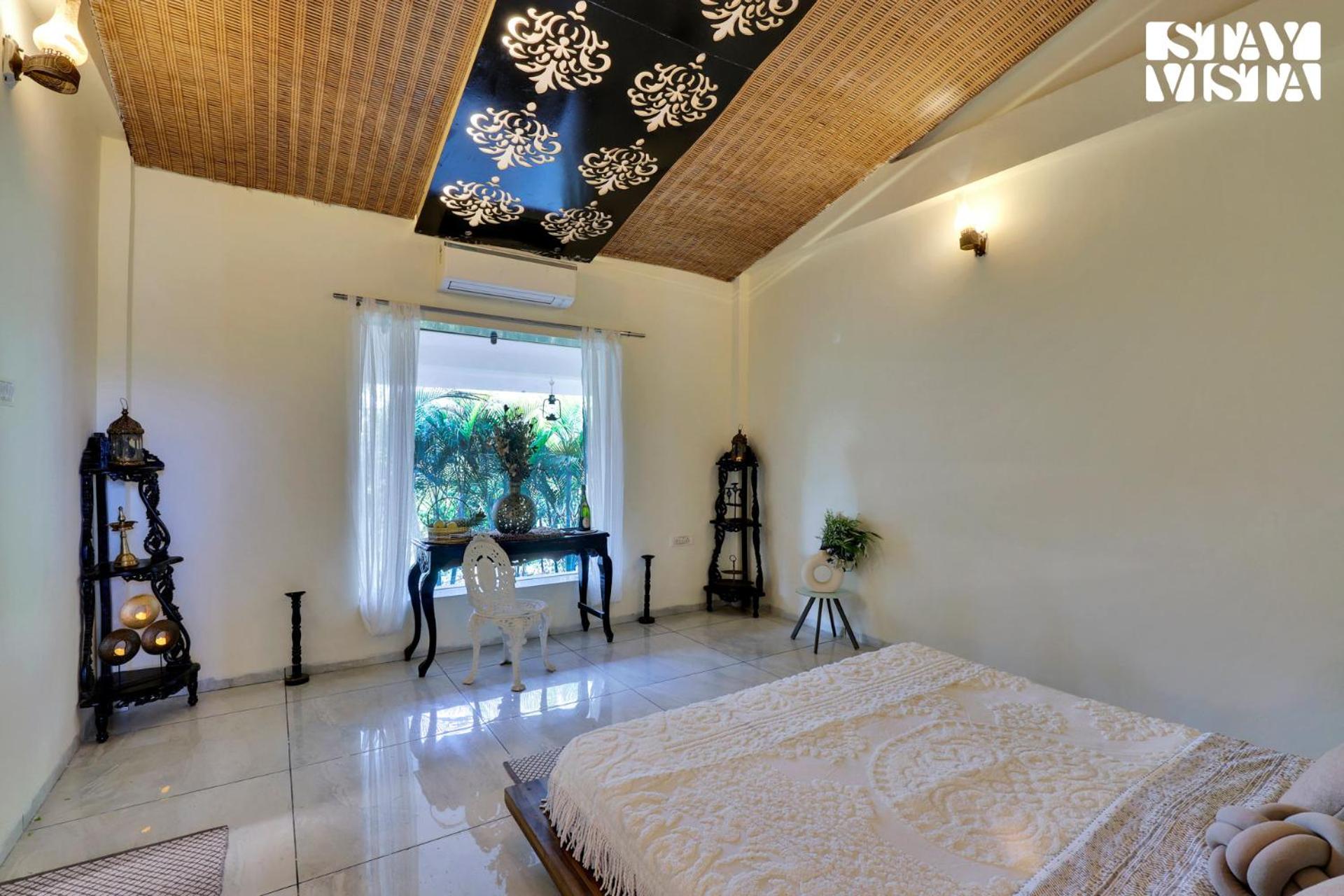 Villa photo 3