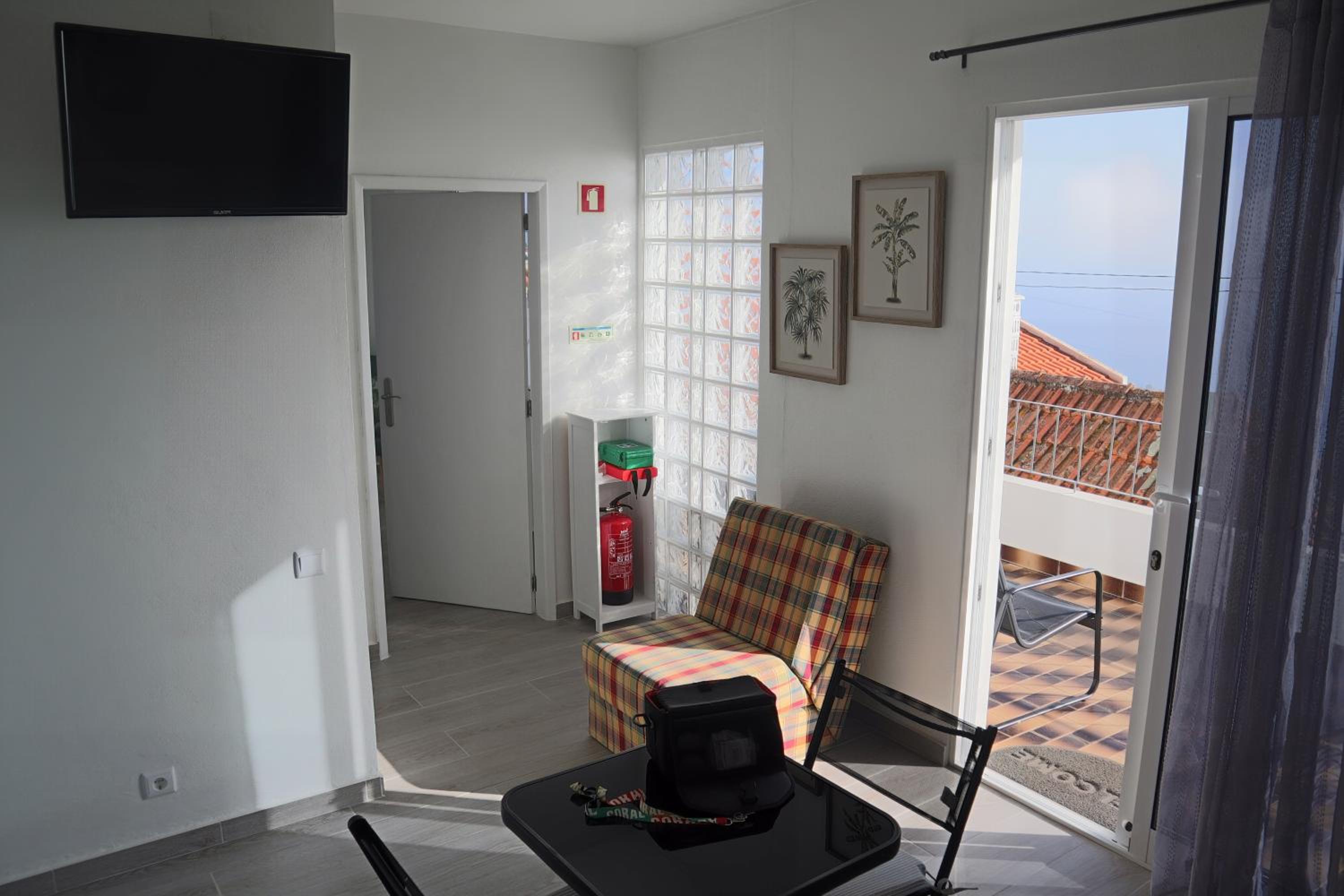 One-Bedroom House photo 1