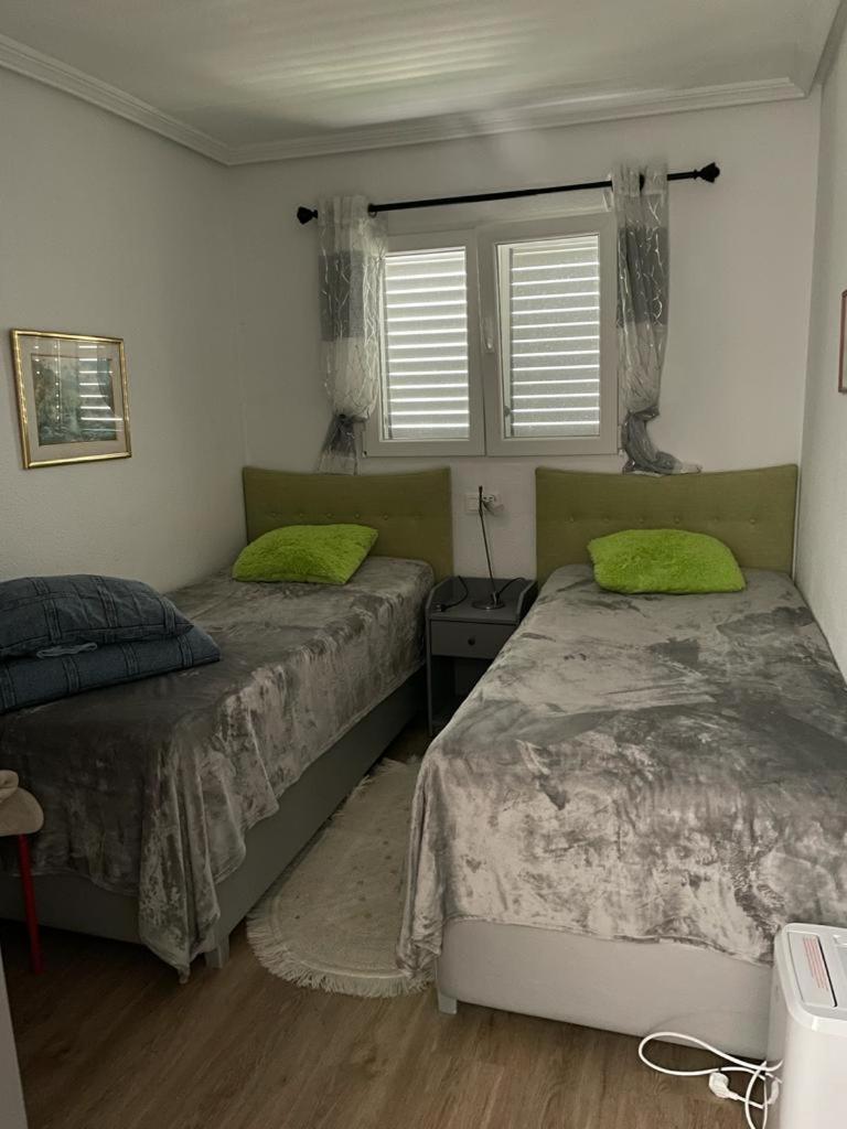 Casa de tres habitaciones