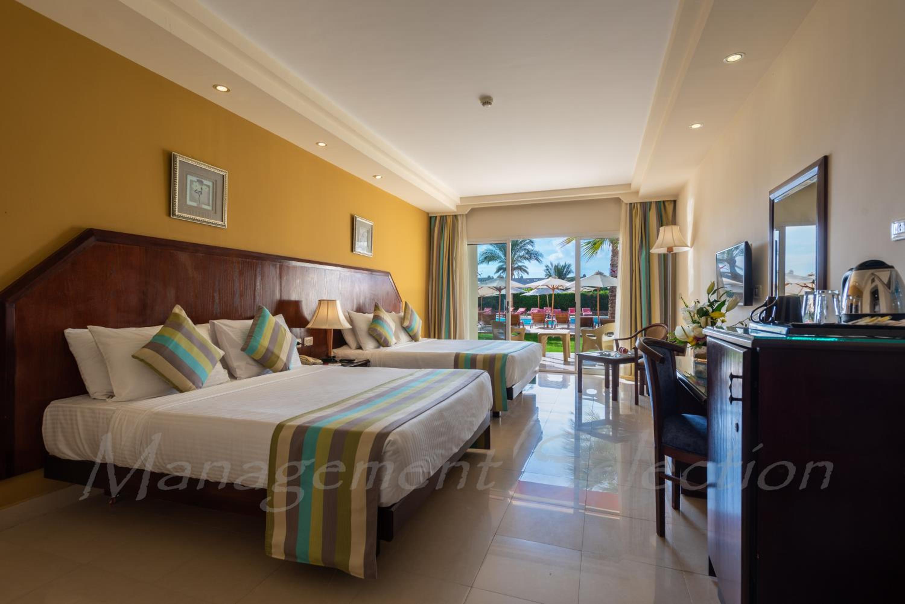 Superior Queen Room (2 Adults +2 Child) - Photo 4