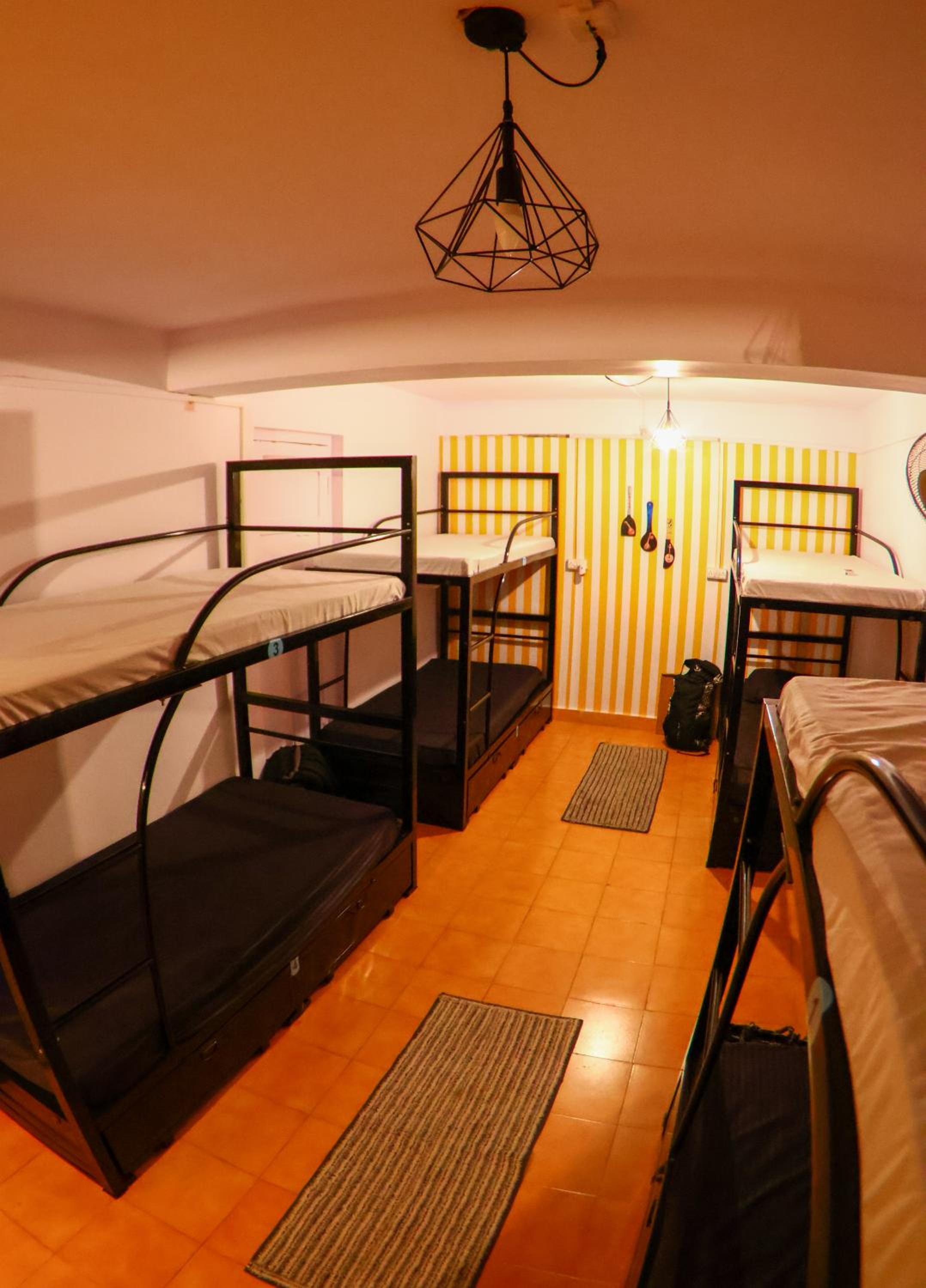 Bed in 8-Bed Mixed Dormitory Room photo 2