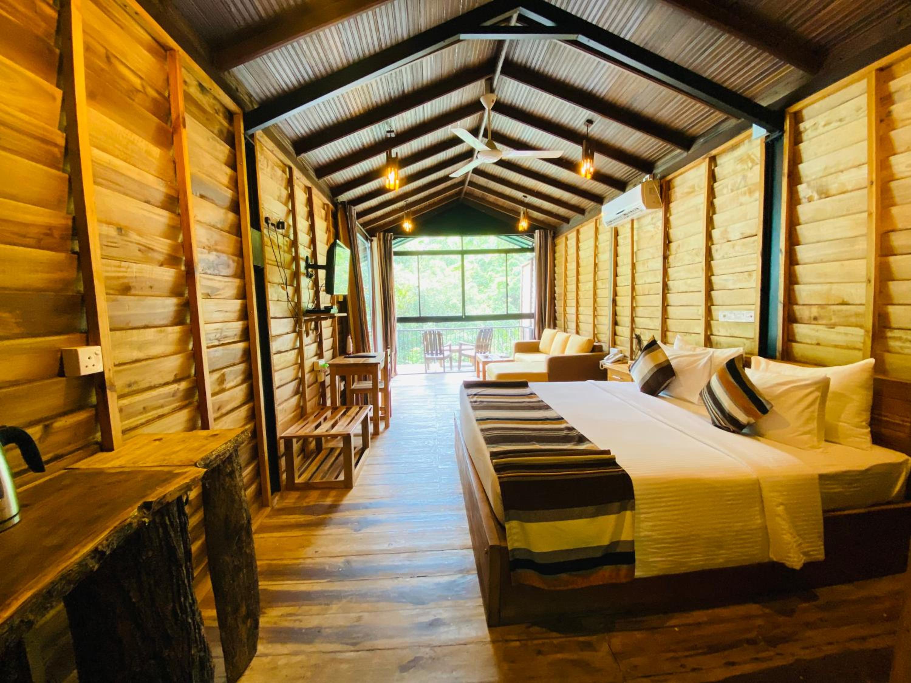 River Chalet photo 2