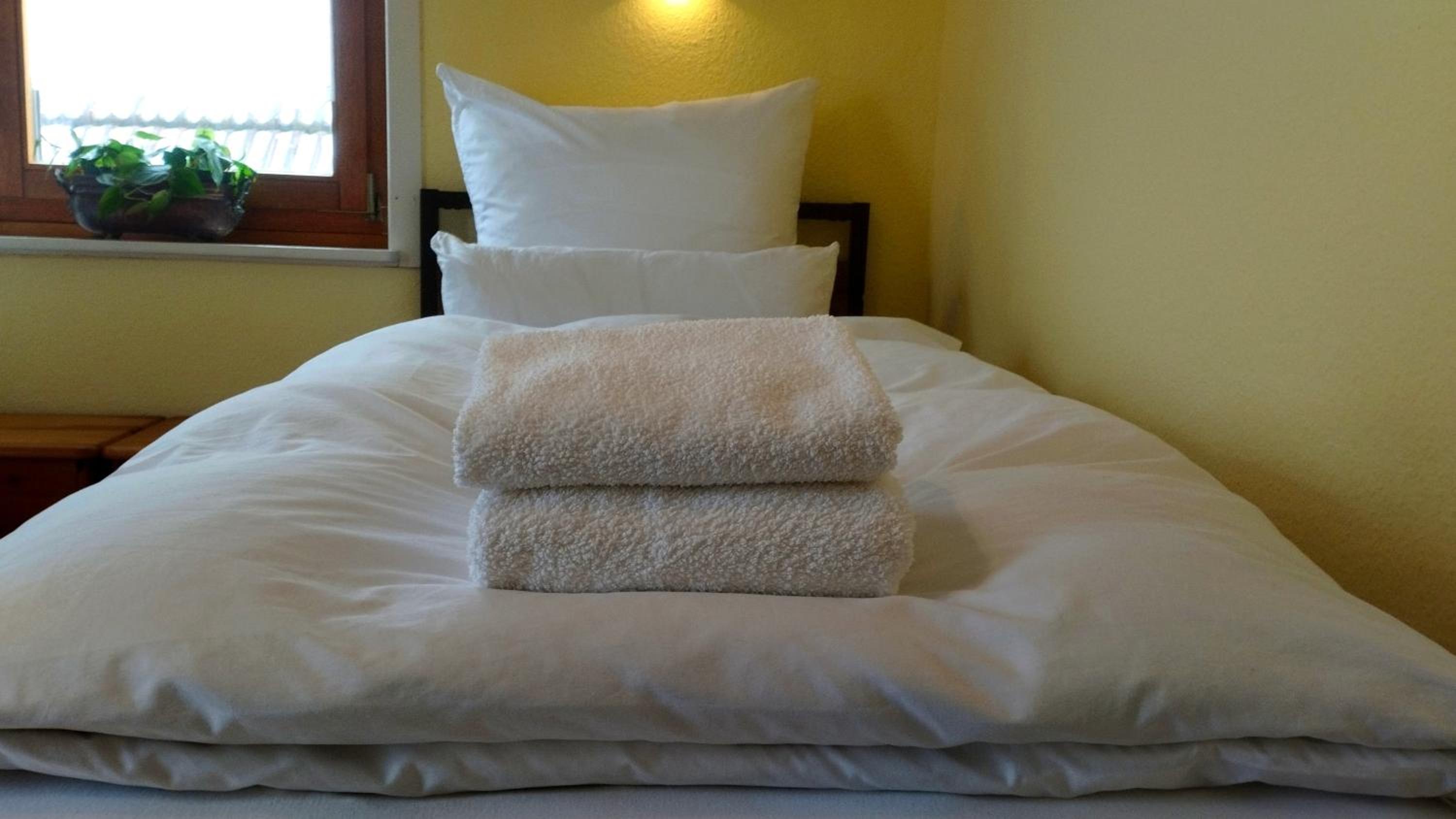 Standard Double Room with Shared Bathroom photo 3