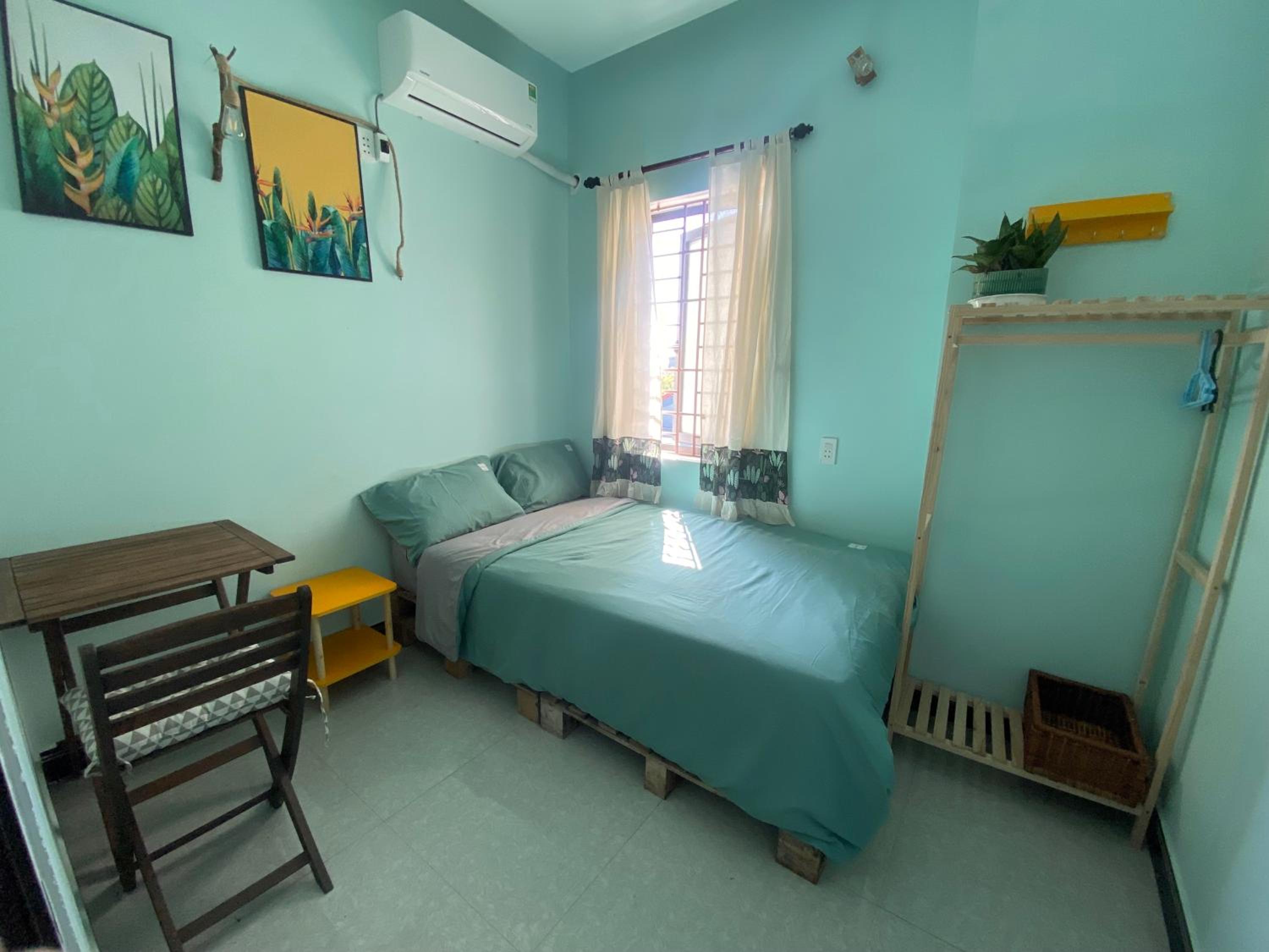 Economy Single Room