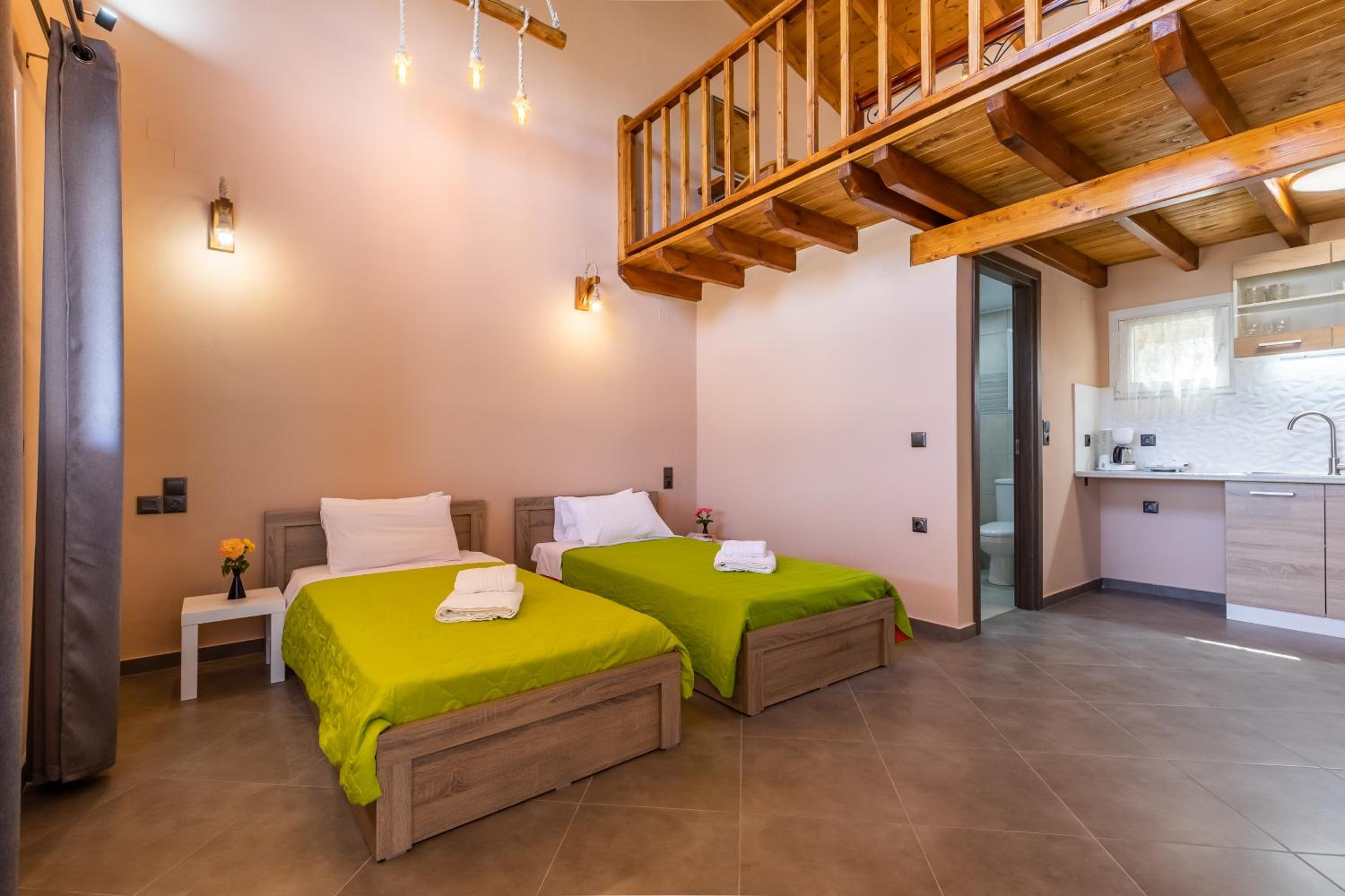 Maisonette photo 1