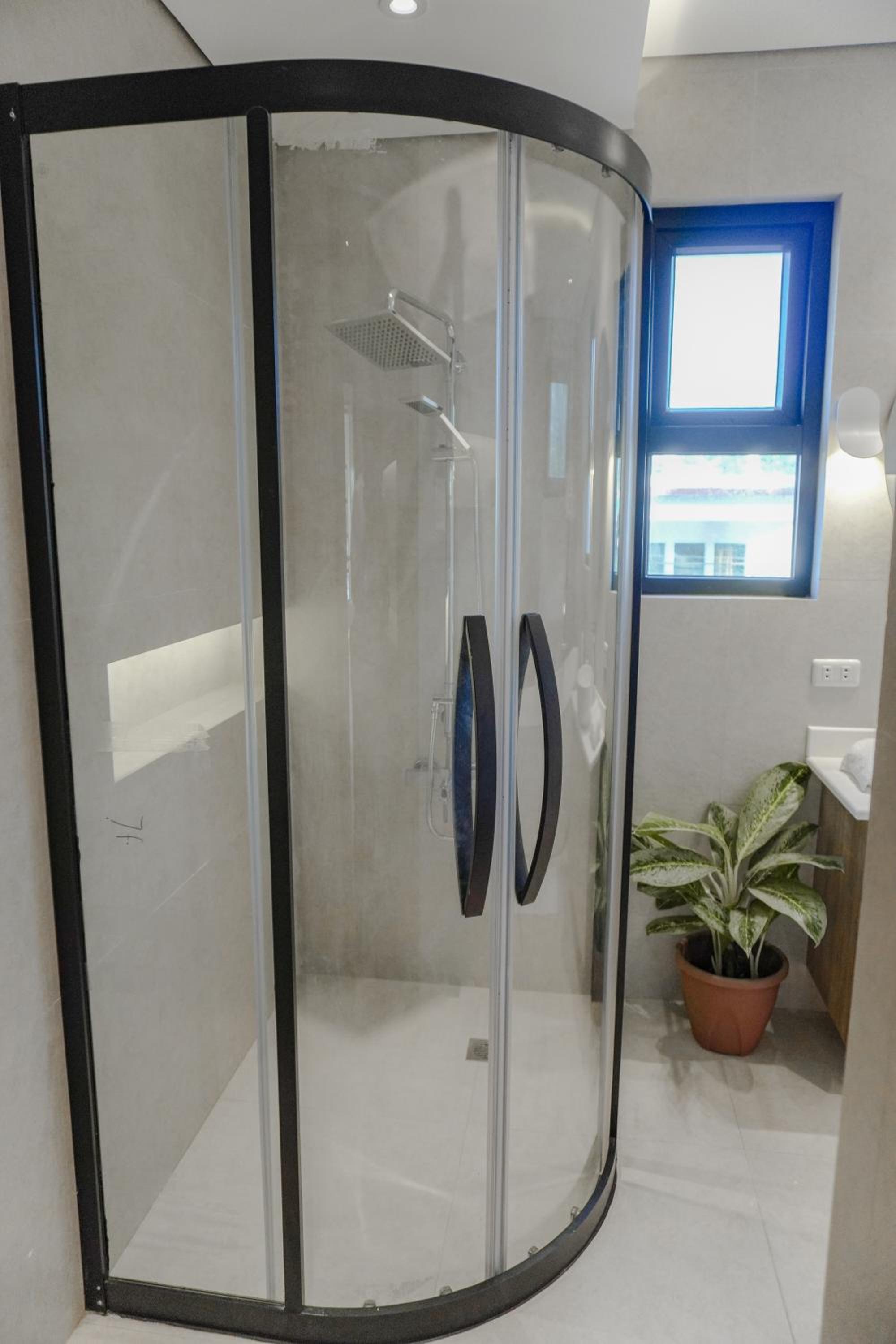 Deluxe Suite with Sea View photo 3