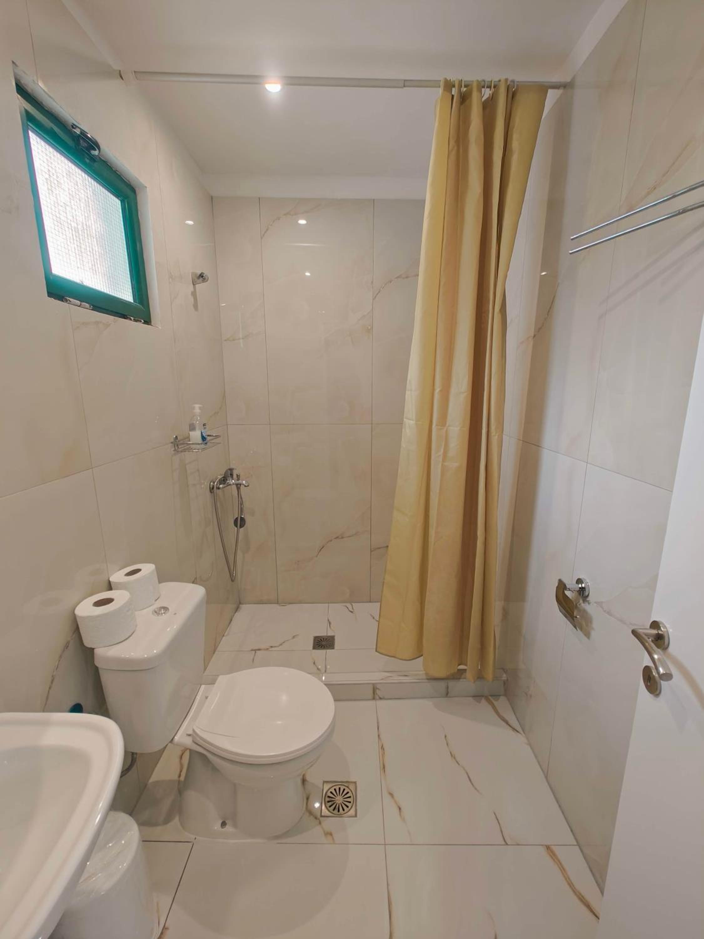 Two-Bedroom Apartment - Photo 5