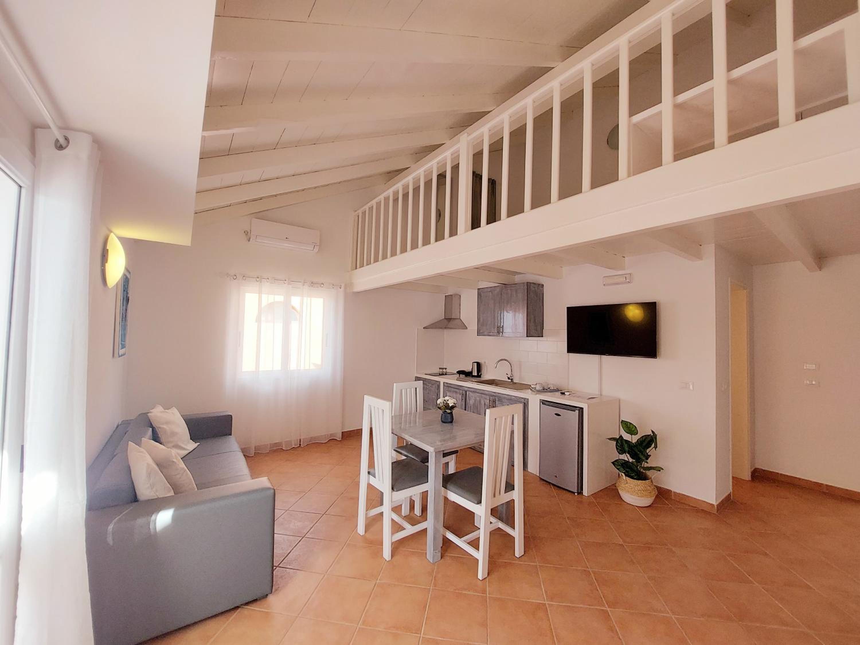 Penthouse with Partial Sea View photo 1