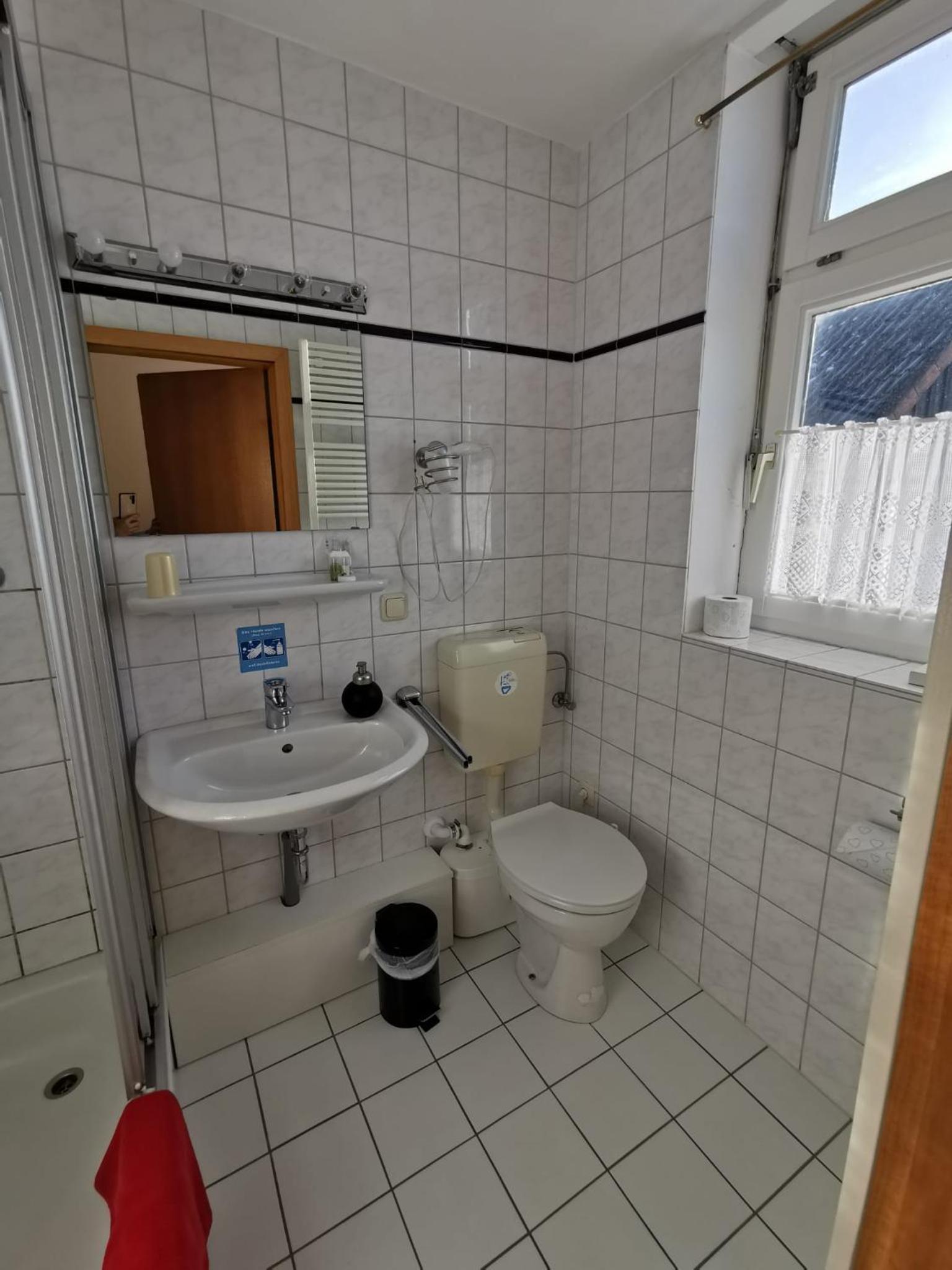 Budget Double Room photo 3