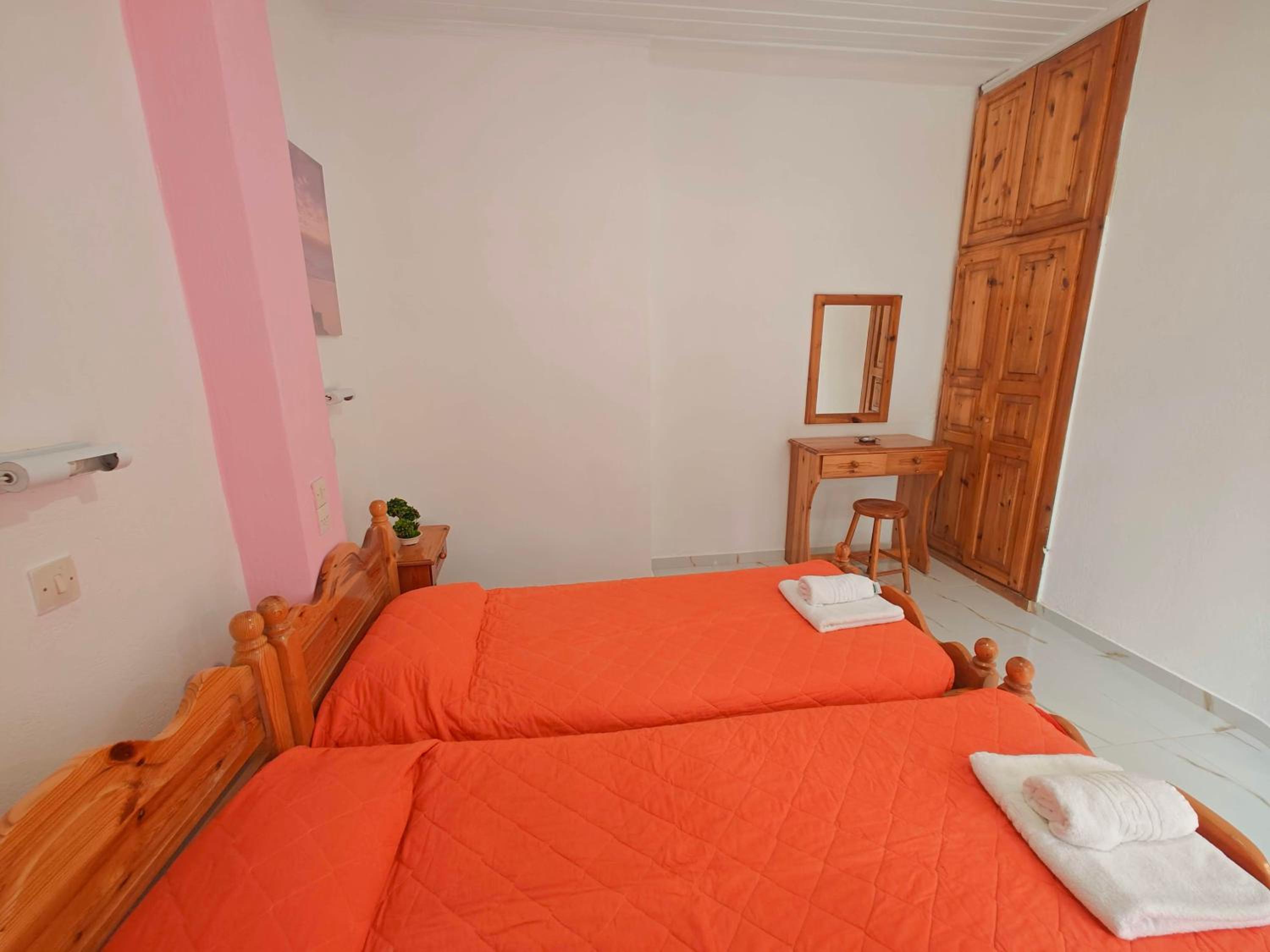 Twin Room with Terrace - Photo 1
