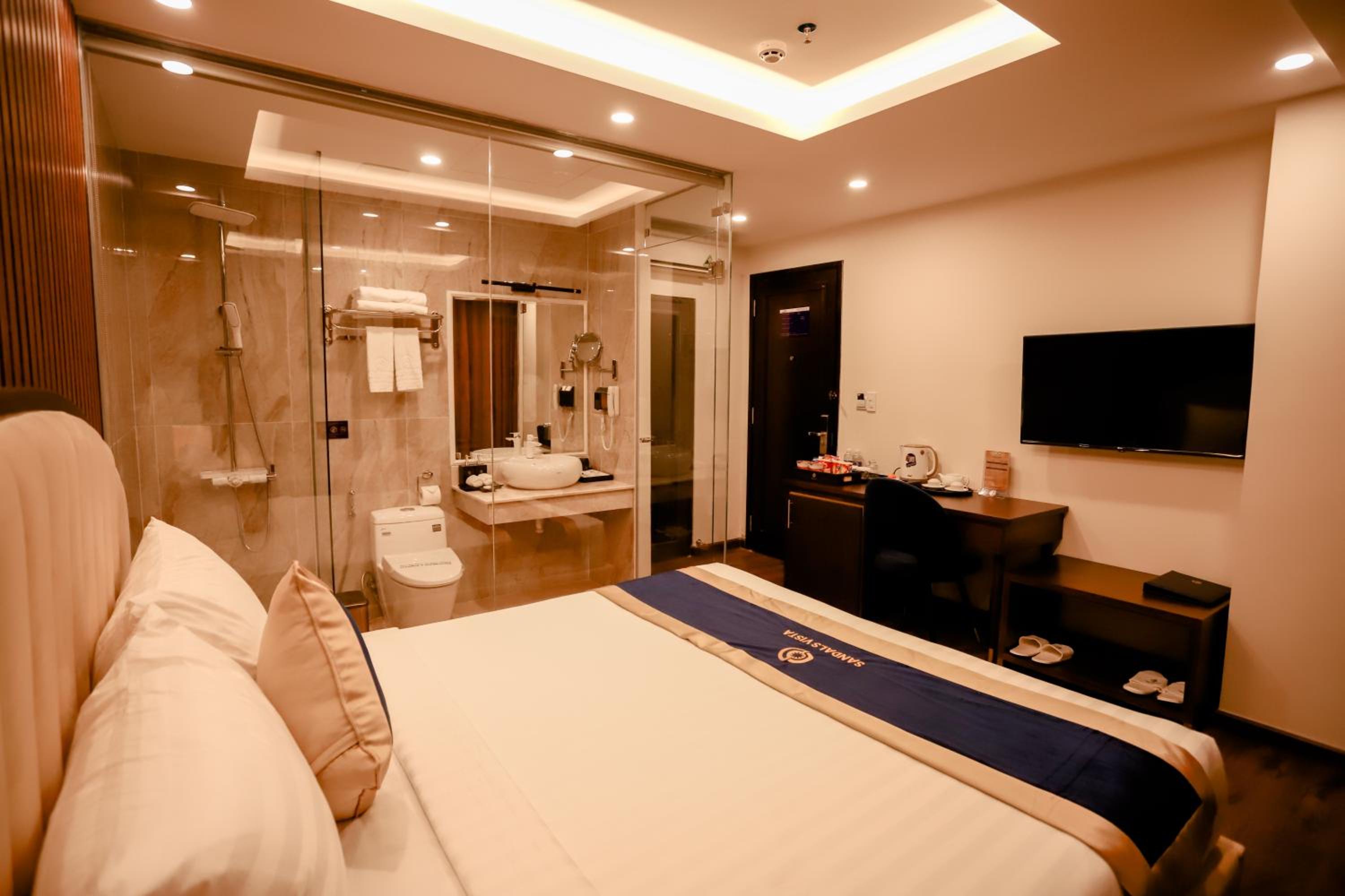 Suite with Lake View photo 3