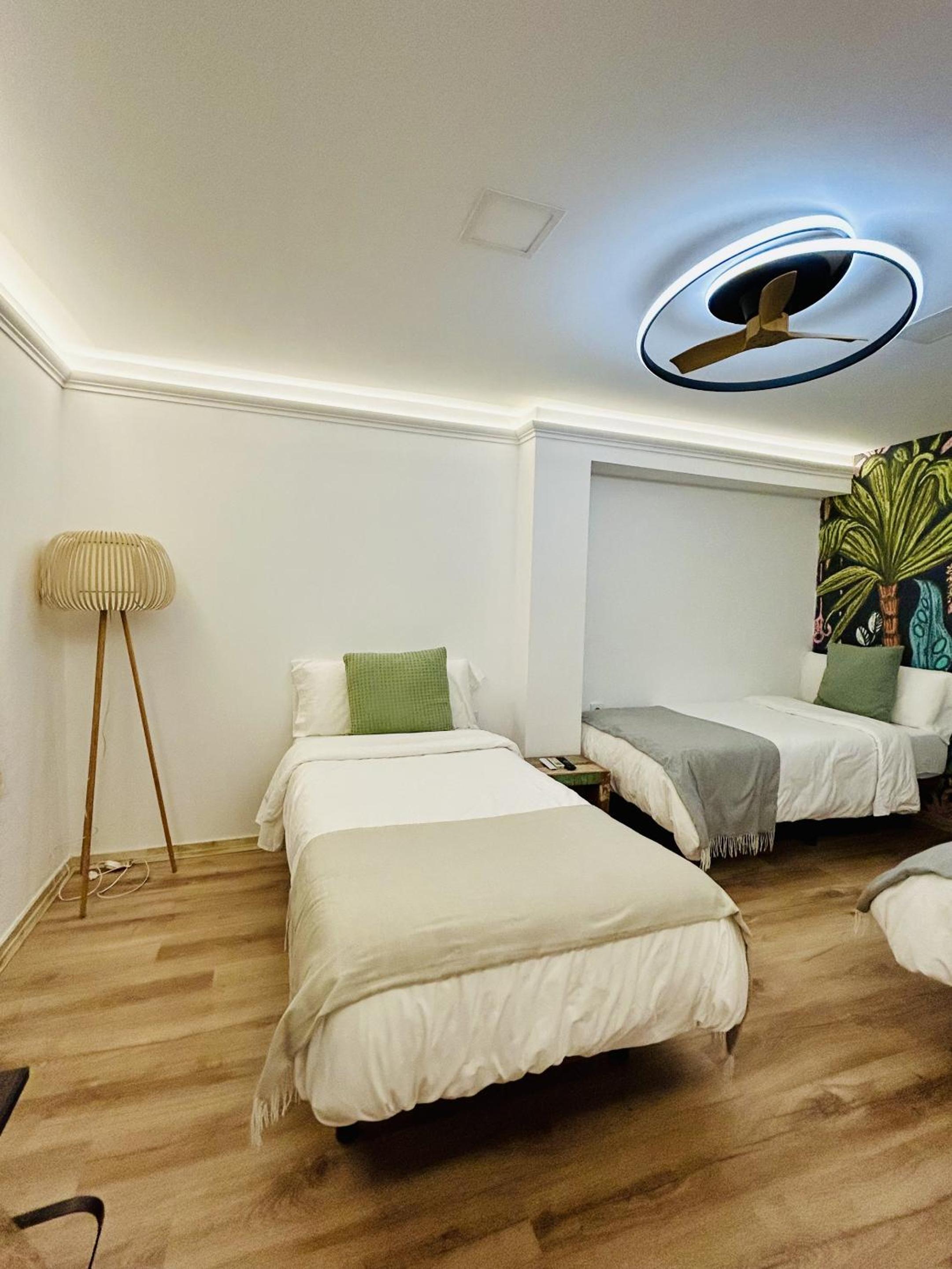 Triple Room with Private Bathroom photo 3
