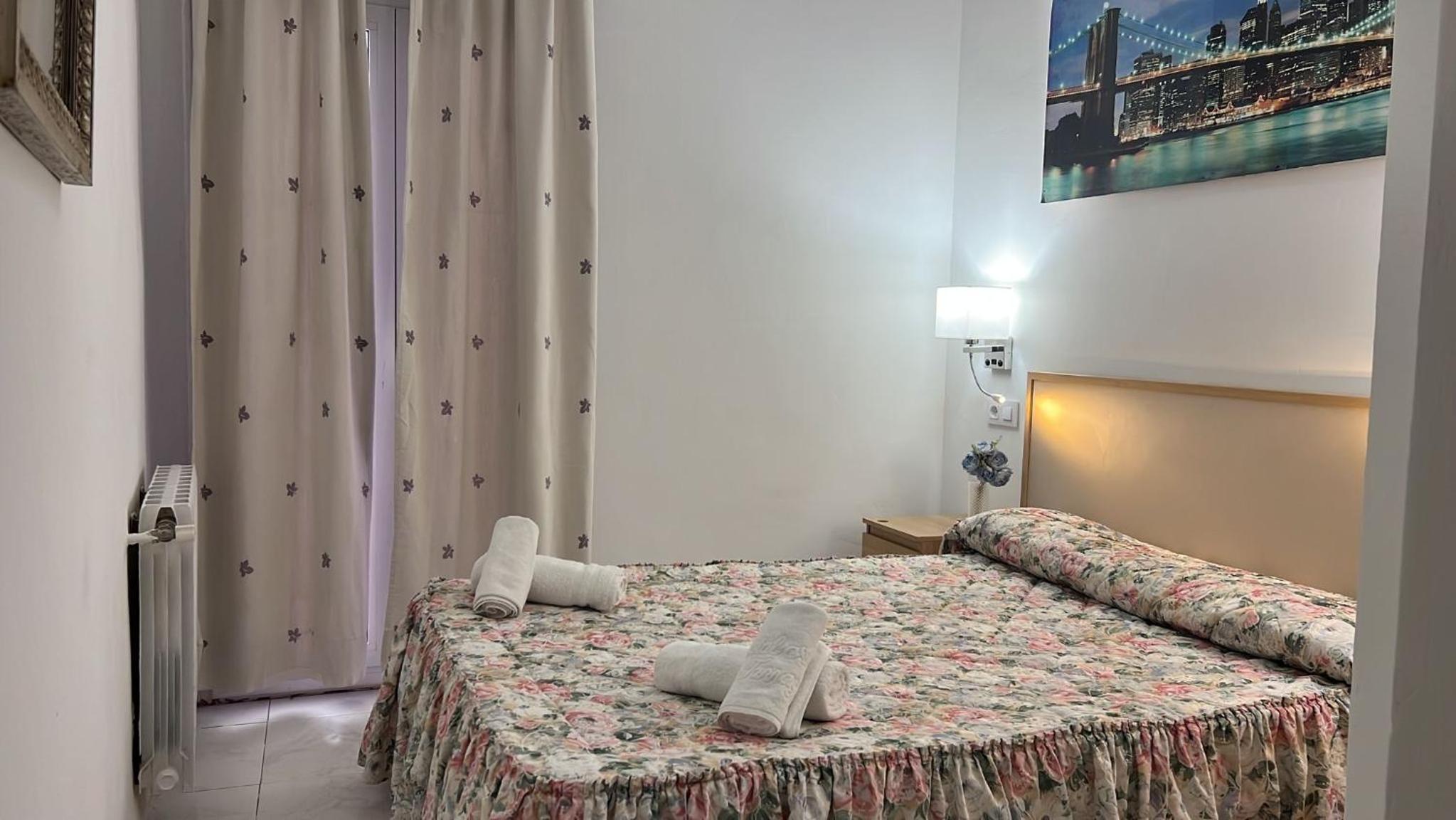 Habitación Doble con Baño Privado