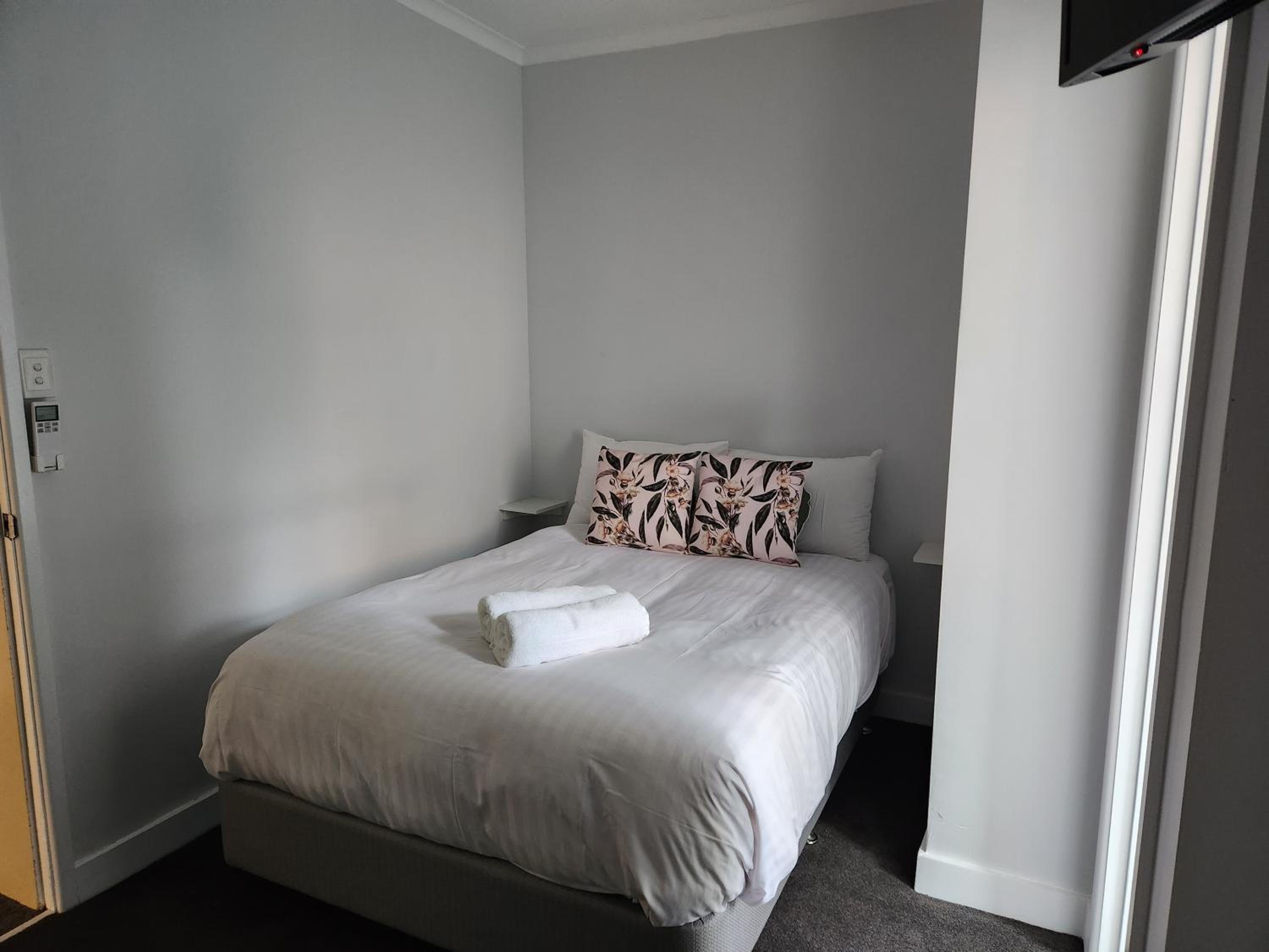 Deluxe Double or Twin Room - Photo 4