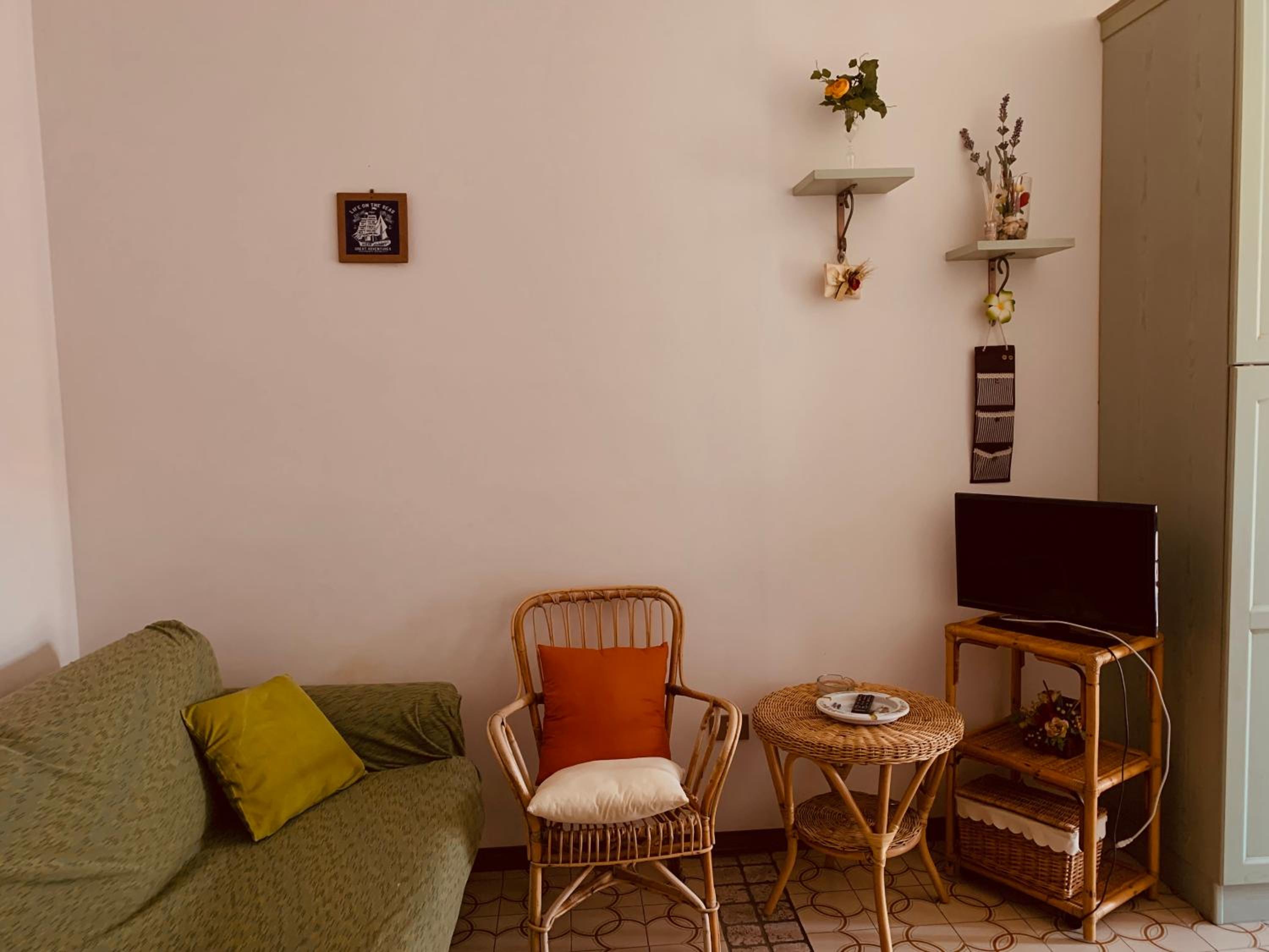 One-Bedroom Apartment photo 3