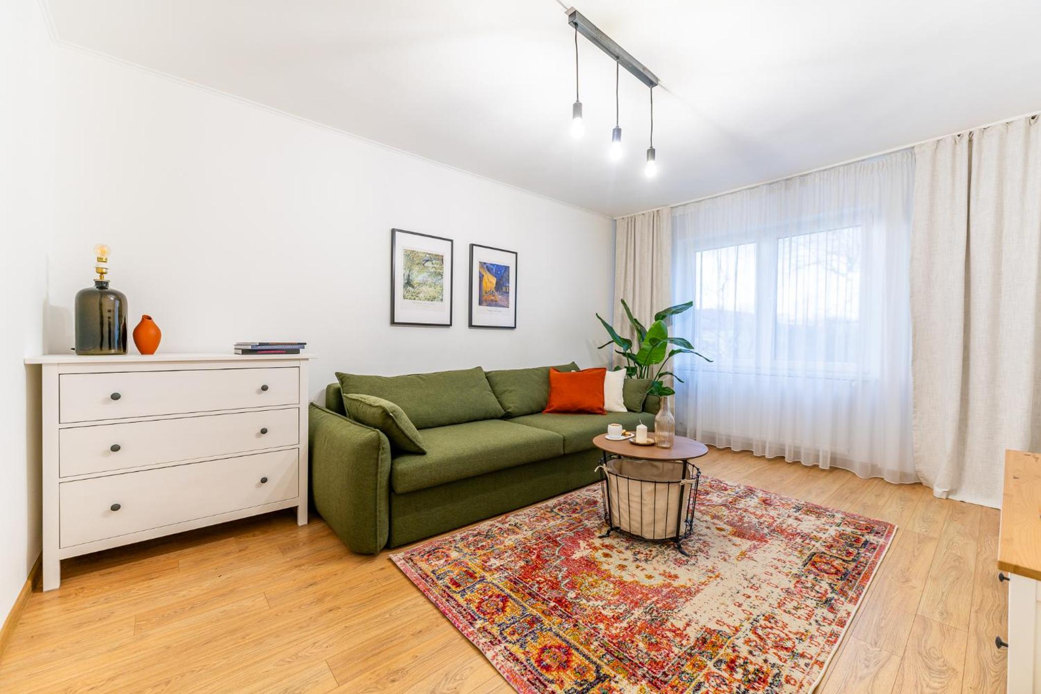 One-Bedroom Apartment photo 1