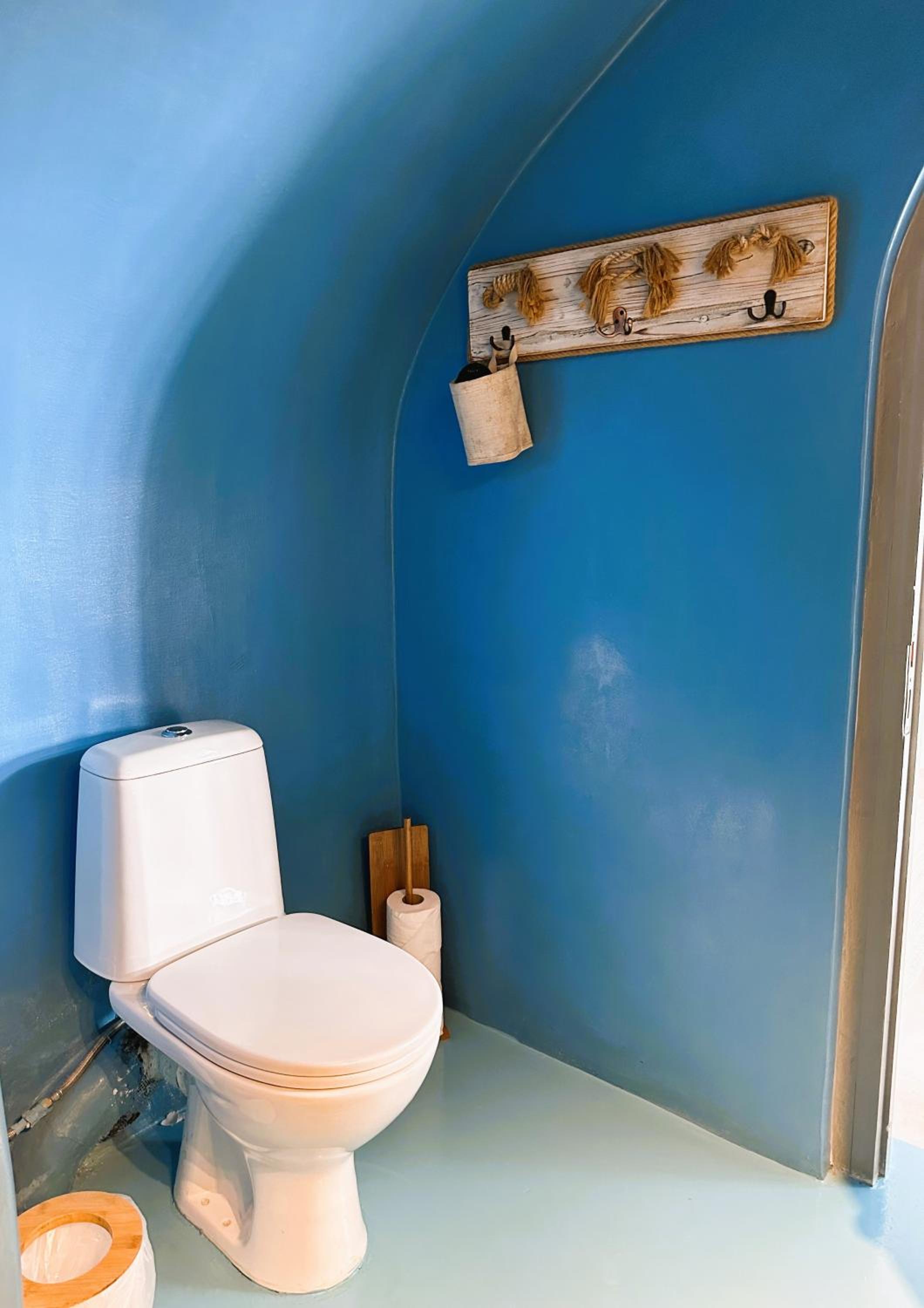 Suite with Hot Tub - Photo 21