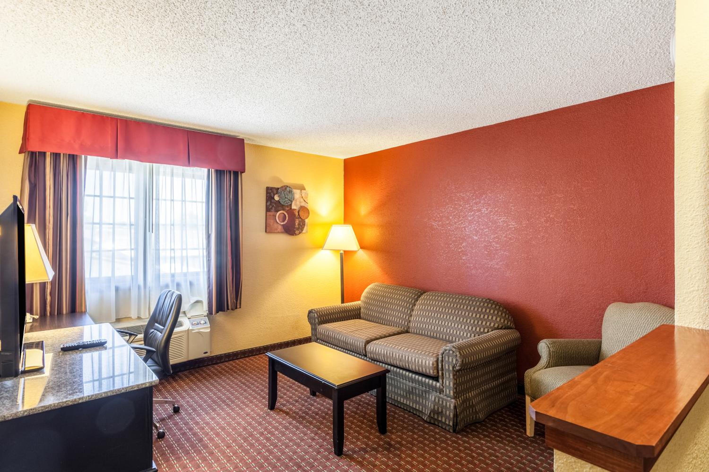Quadruple Room - Non Smoking - Photo 4