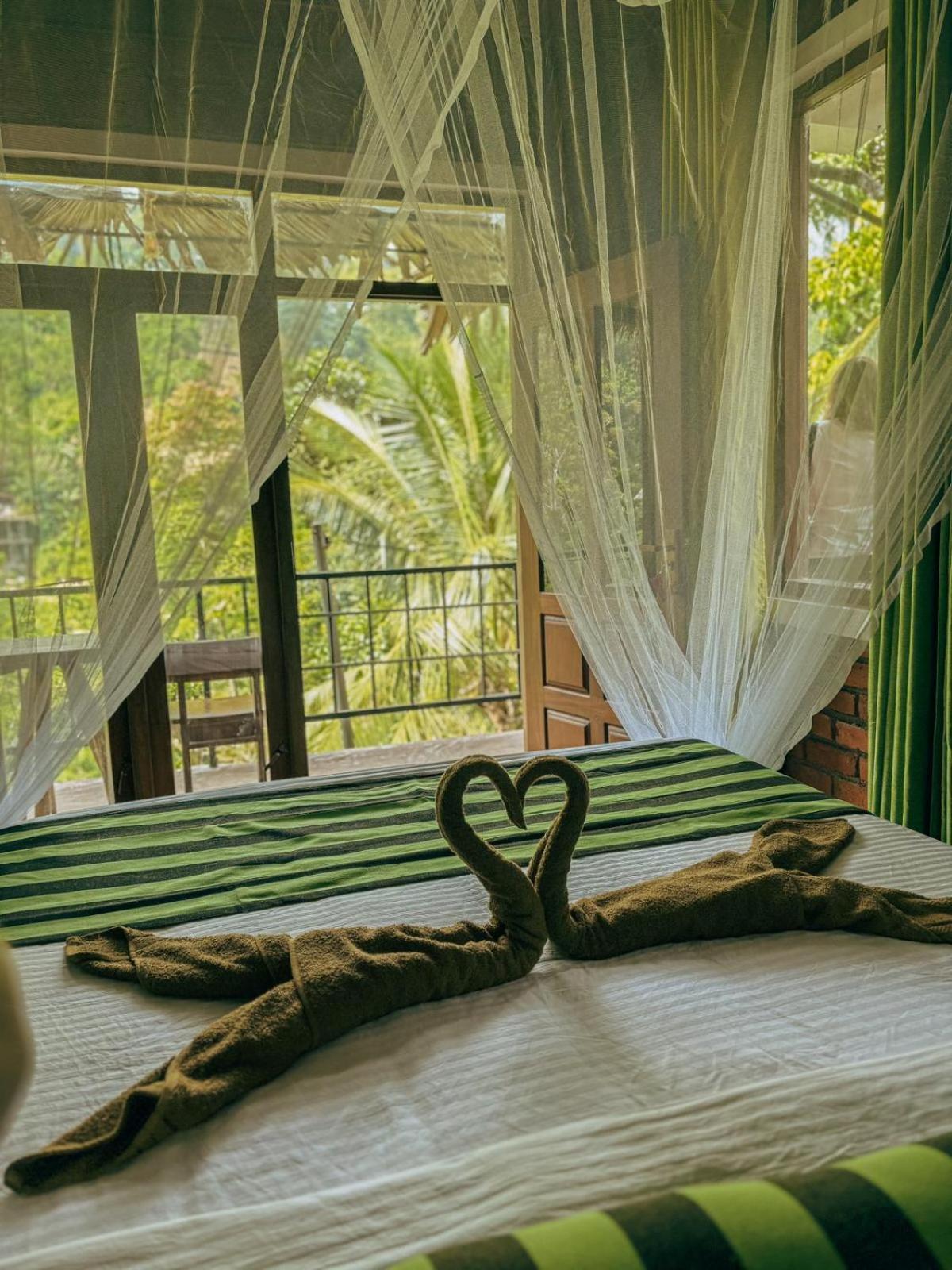 Deluxe Double Room with Balcony photo 2