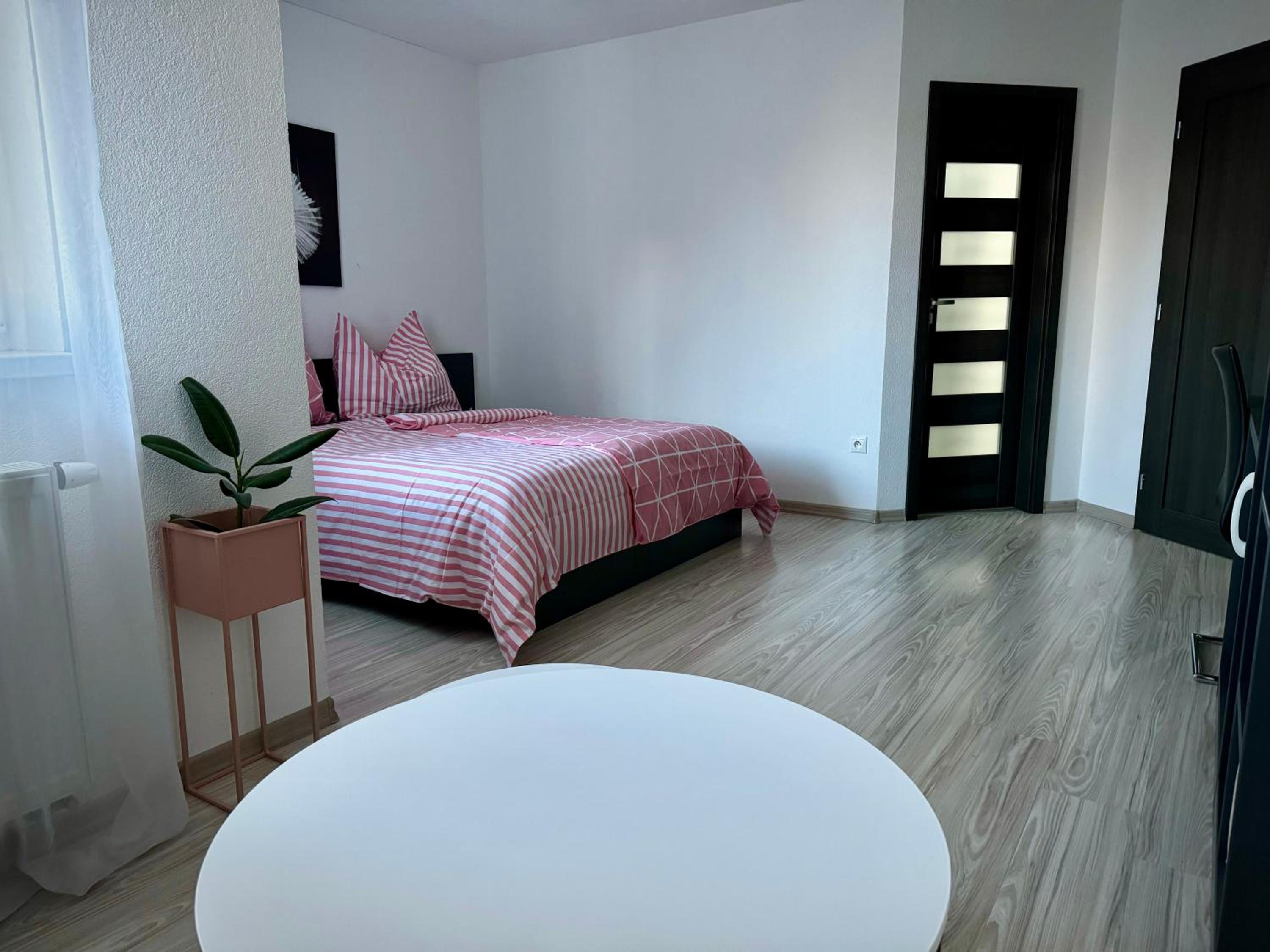 Deluxe Double or Twin Room - Photo 4