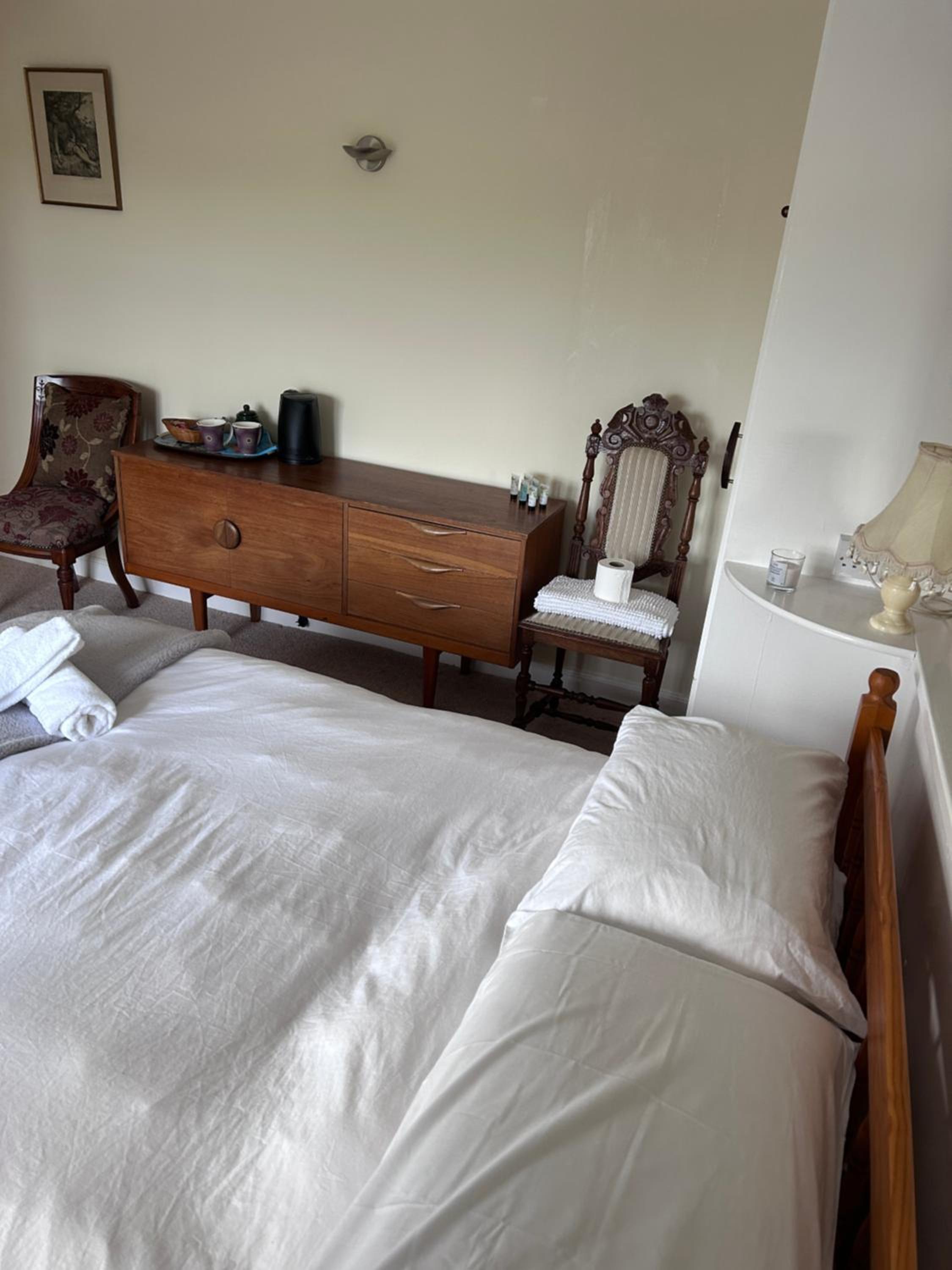 Double Room with Shared Bathroom photo 3