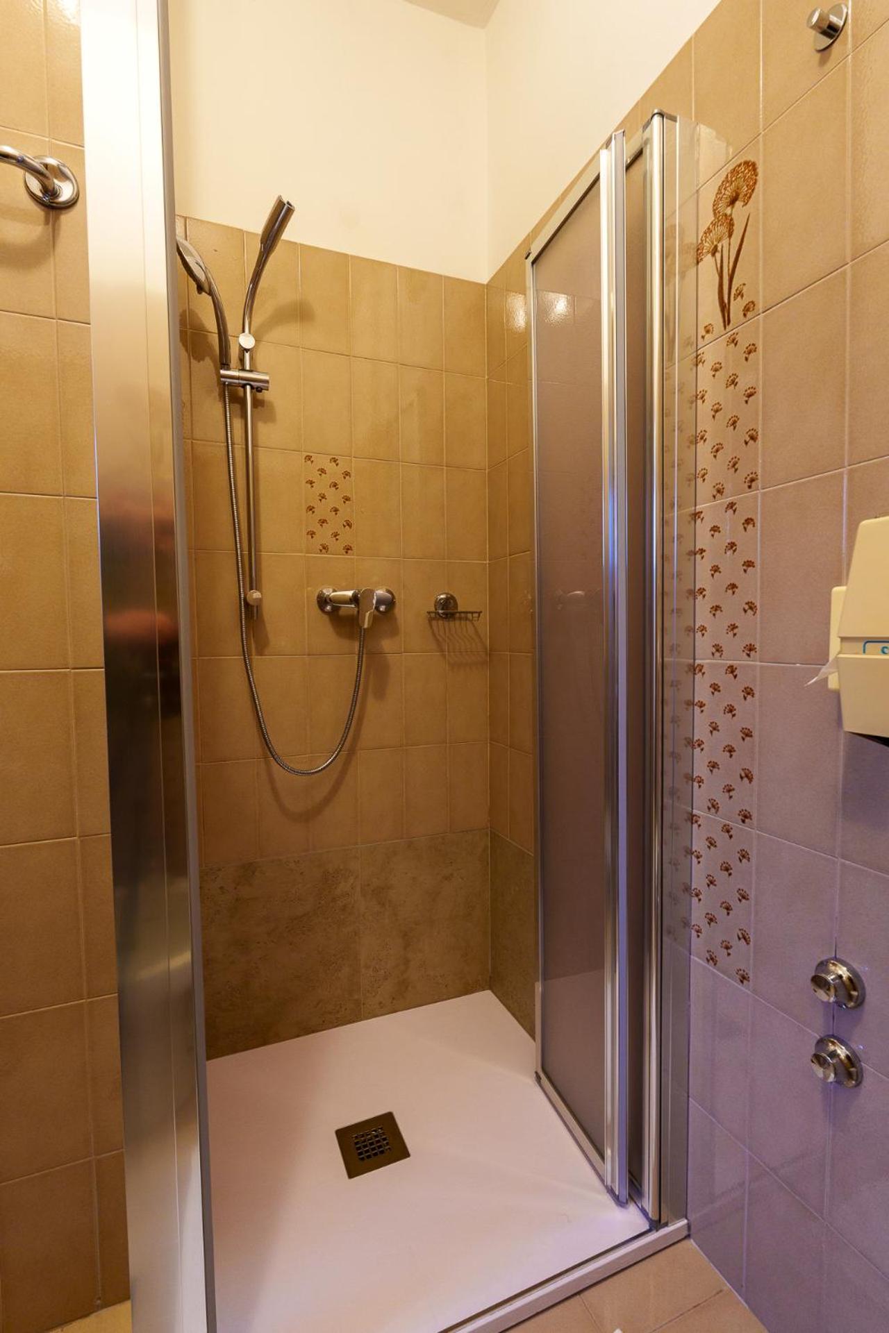 Standard Single Room photo 2