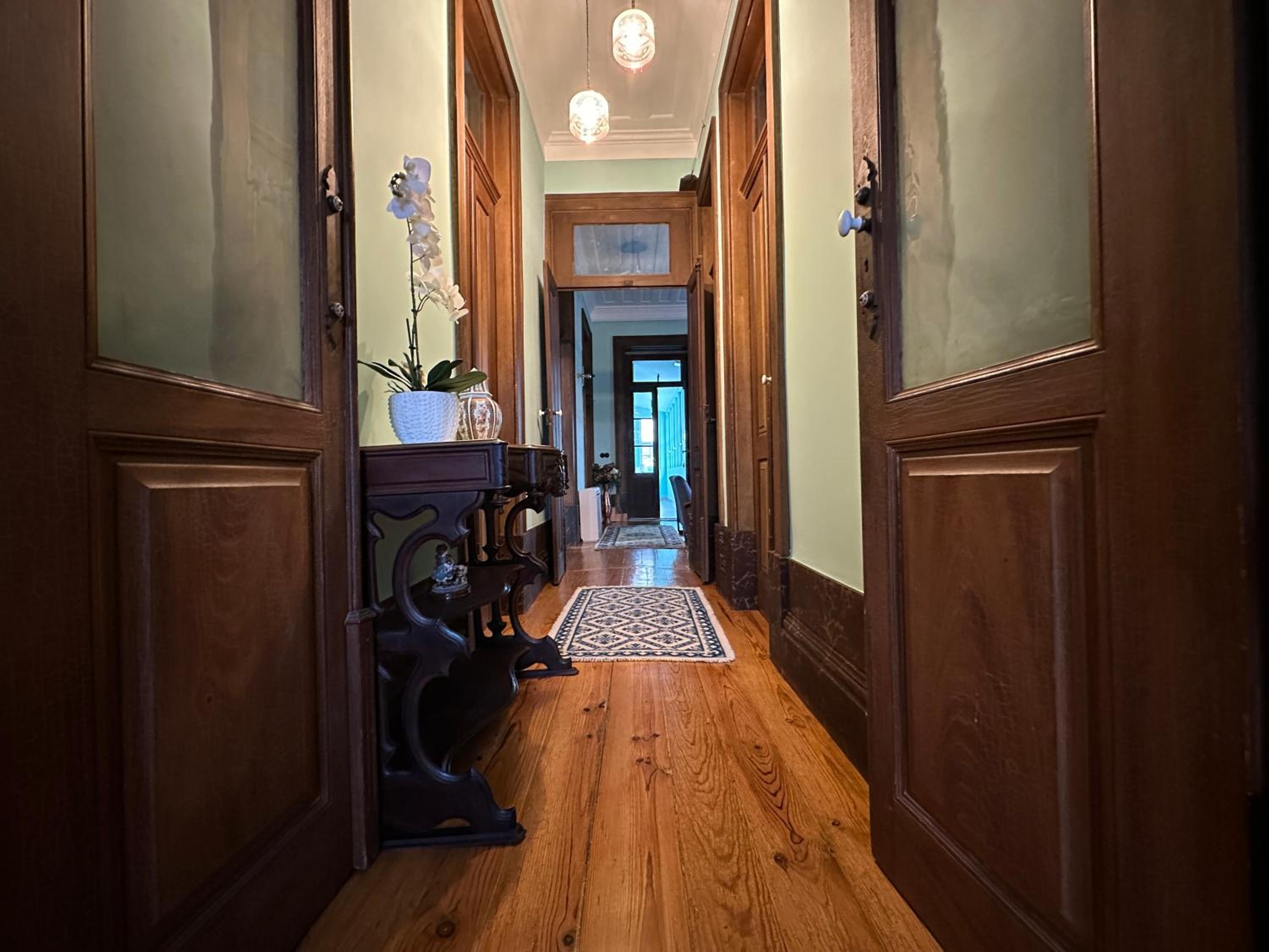 Four-Bedroom House photo 1