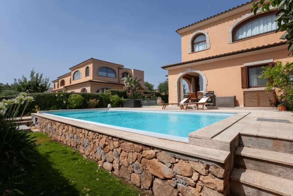 Three-Bedroom Villa photo 3