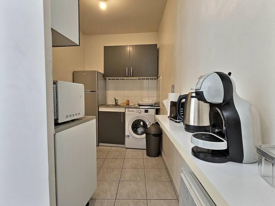 One-Bedroom Apartment photo 3