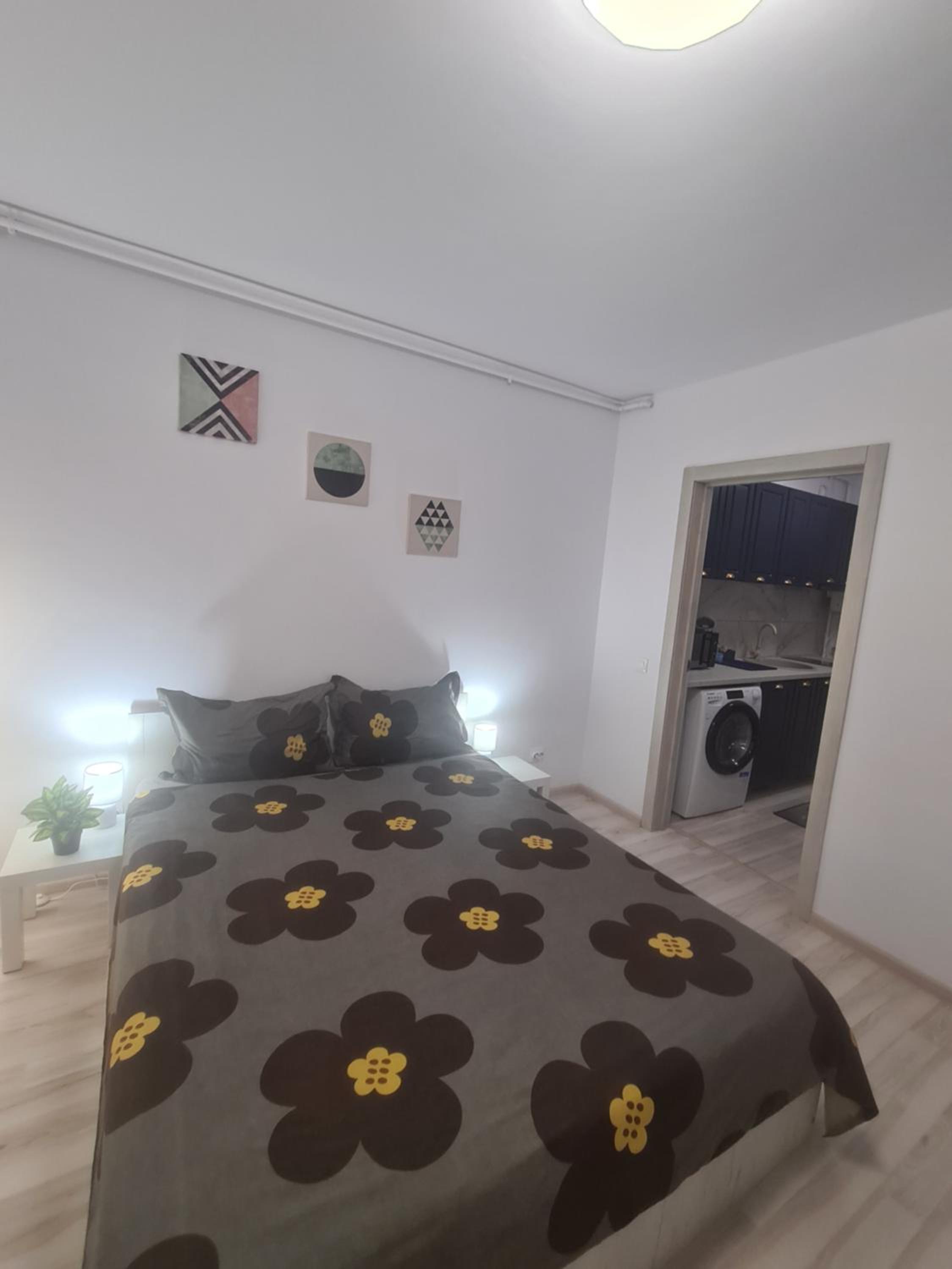 One-Bedroom Apartment - Photo 24