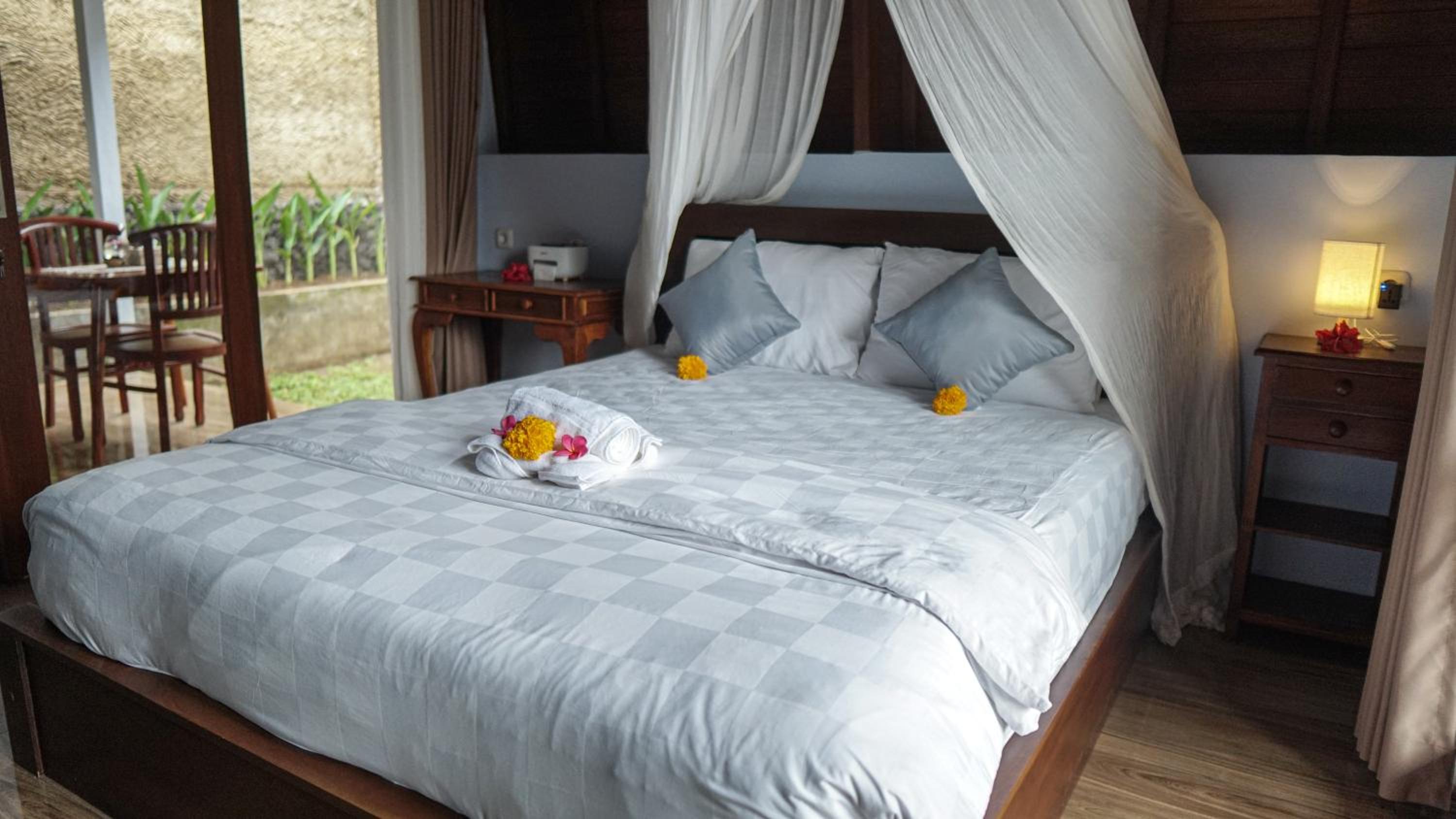 Double Room with Pool View - Photo 27