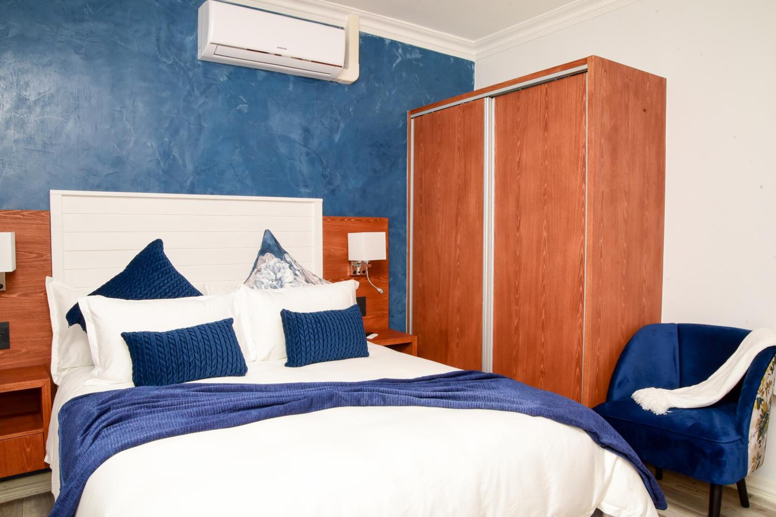 Standard Suite photo 2
