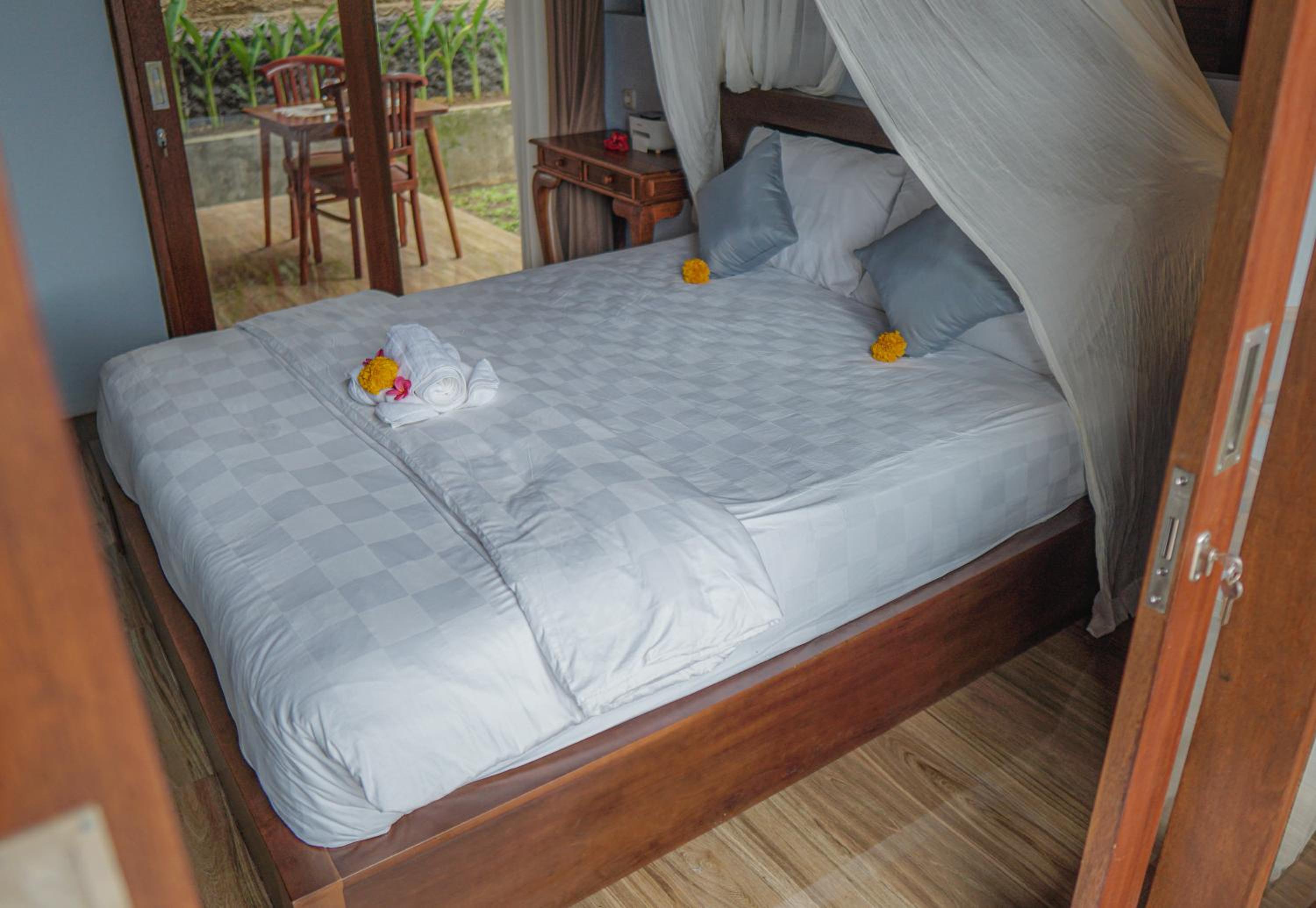 Double Room with Pool View - Photo 26