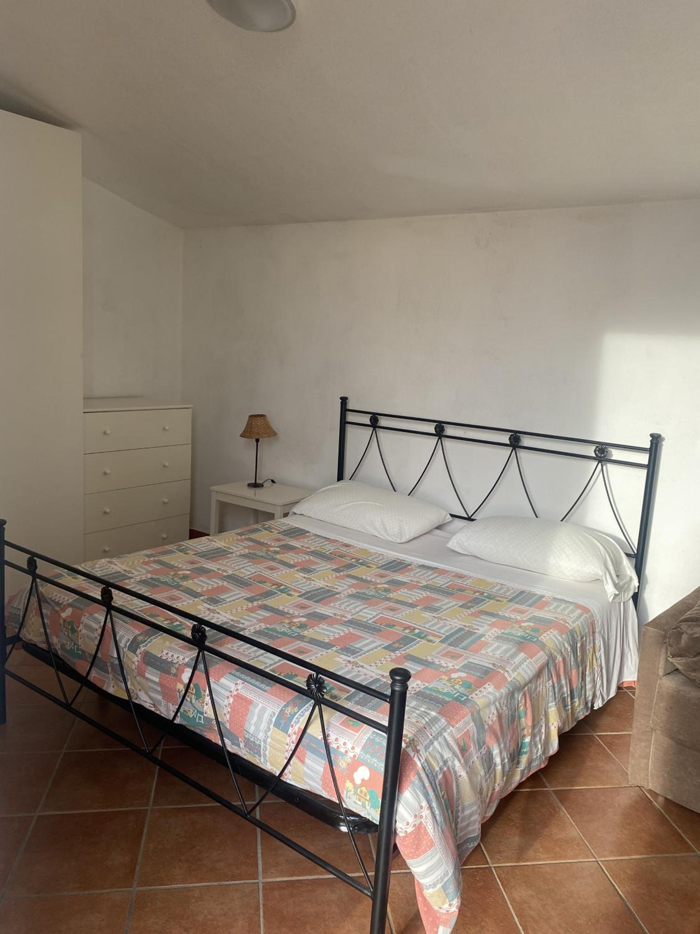 One-Bedroom Apartment (5 Adults) photo 2