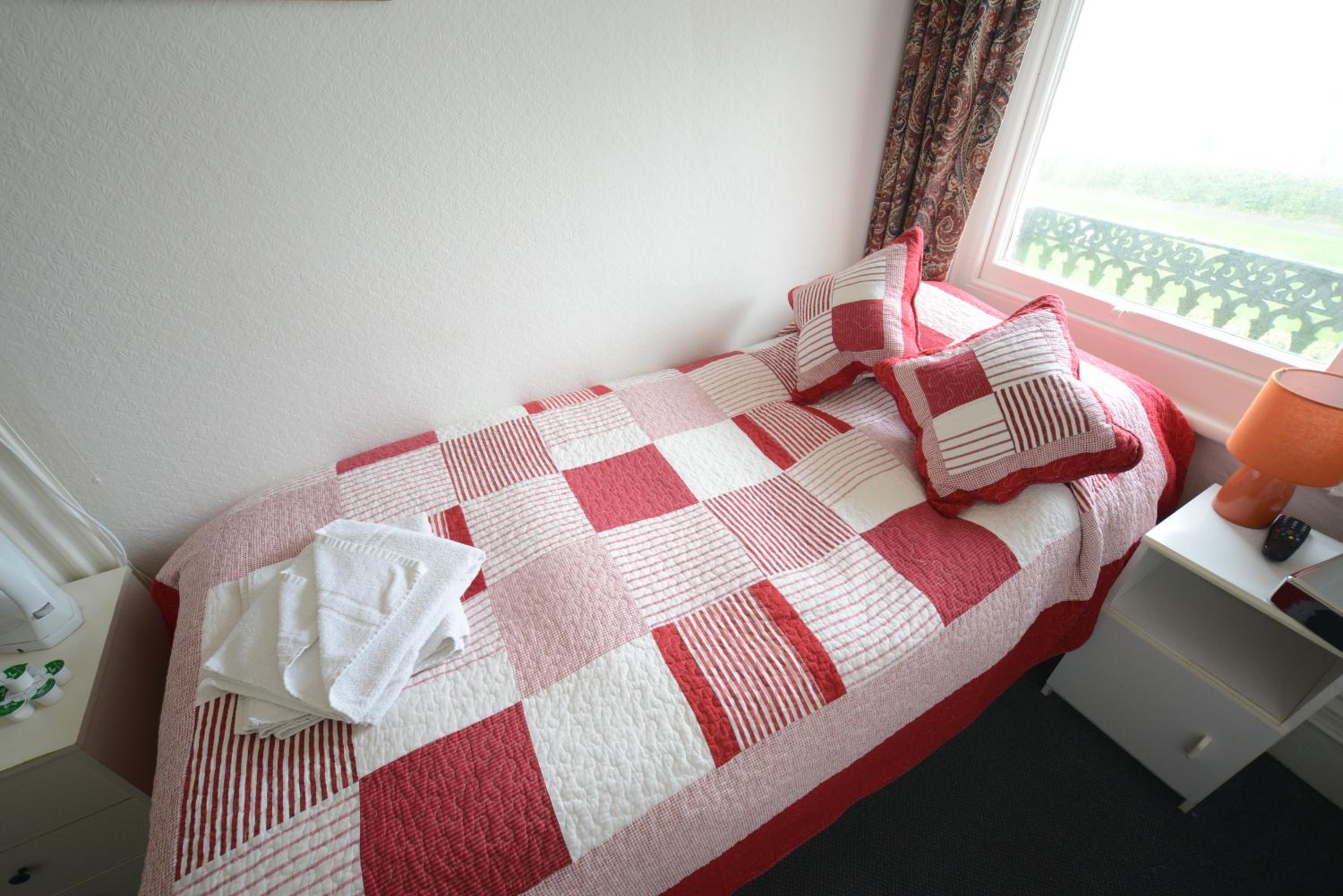 Budget Single Room photo 3