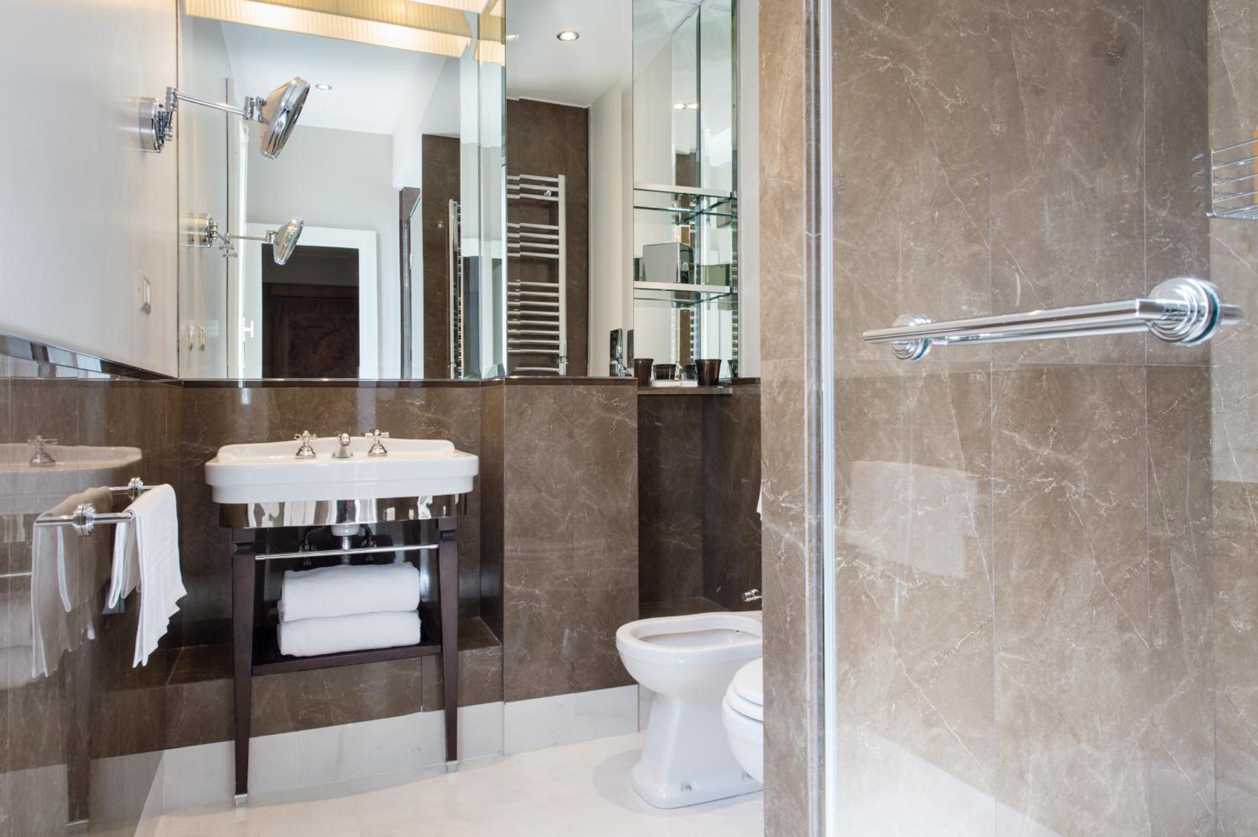 Prestige Suite - Photo 10