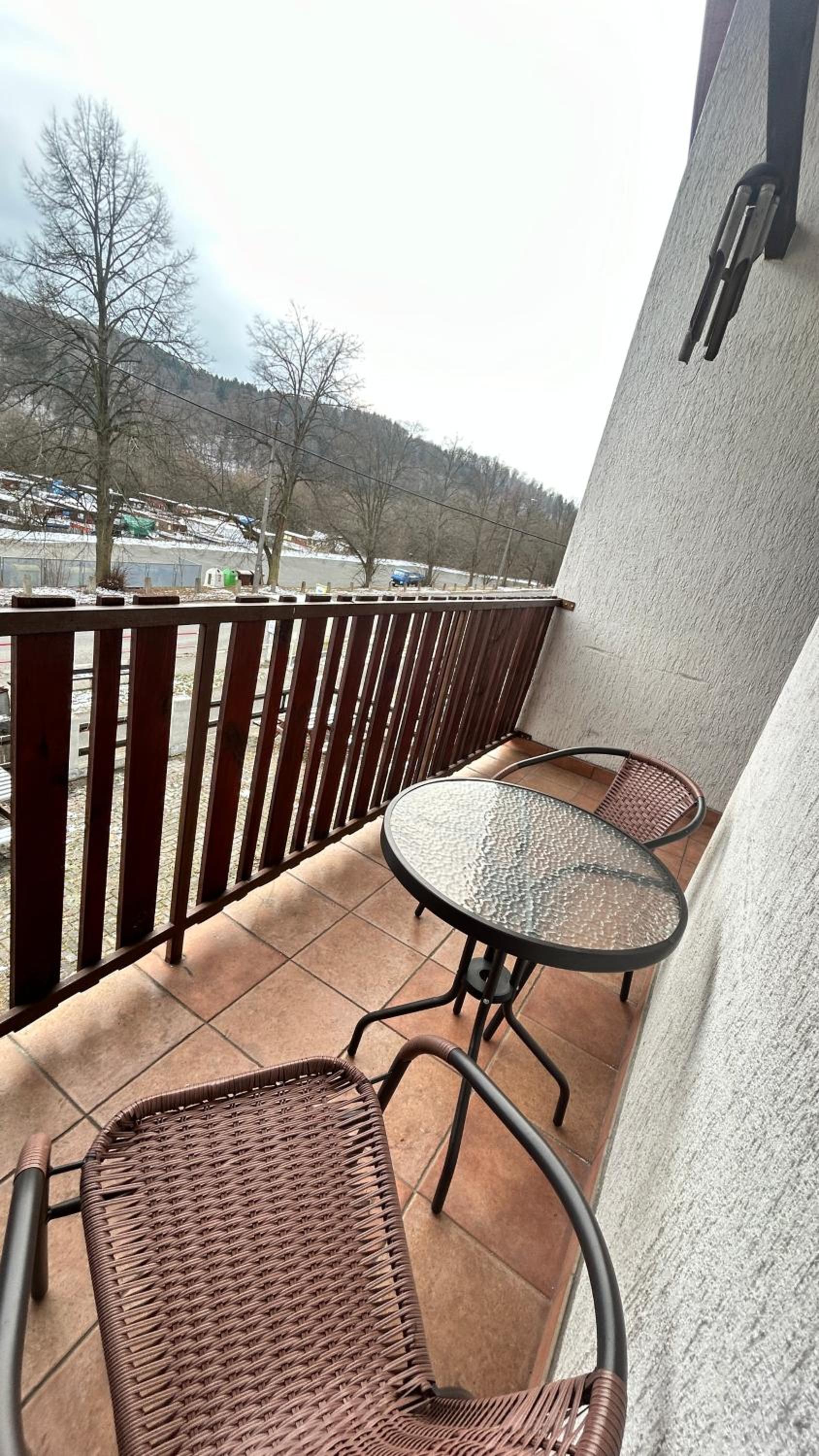 Apartment with Balcony photo 2