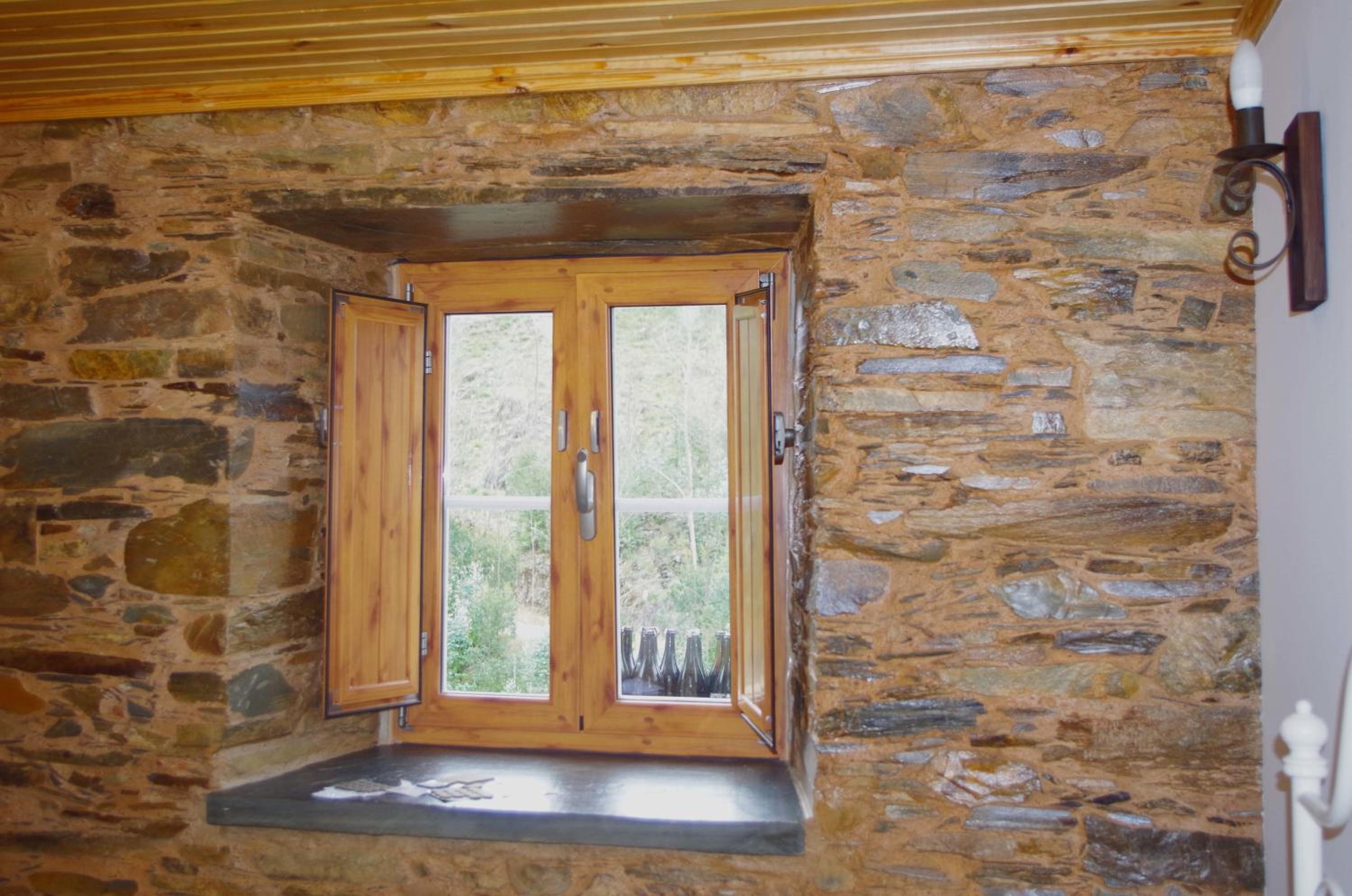 Two-Bedroom House - Photo 19