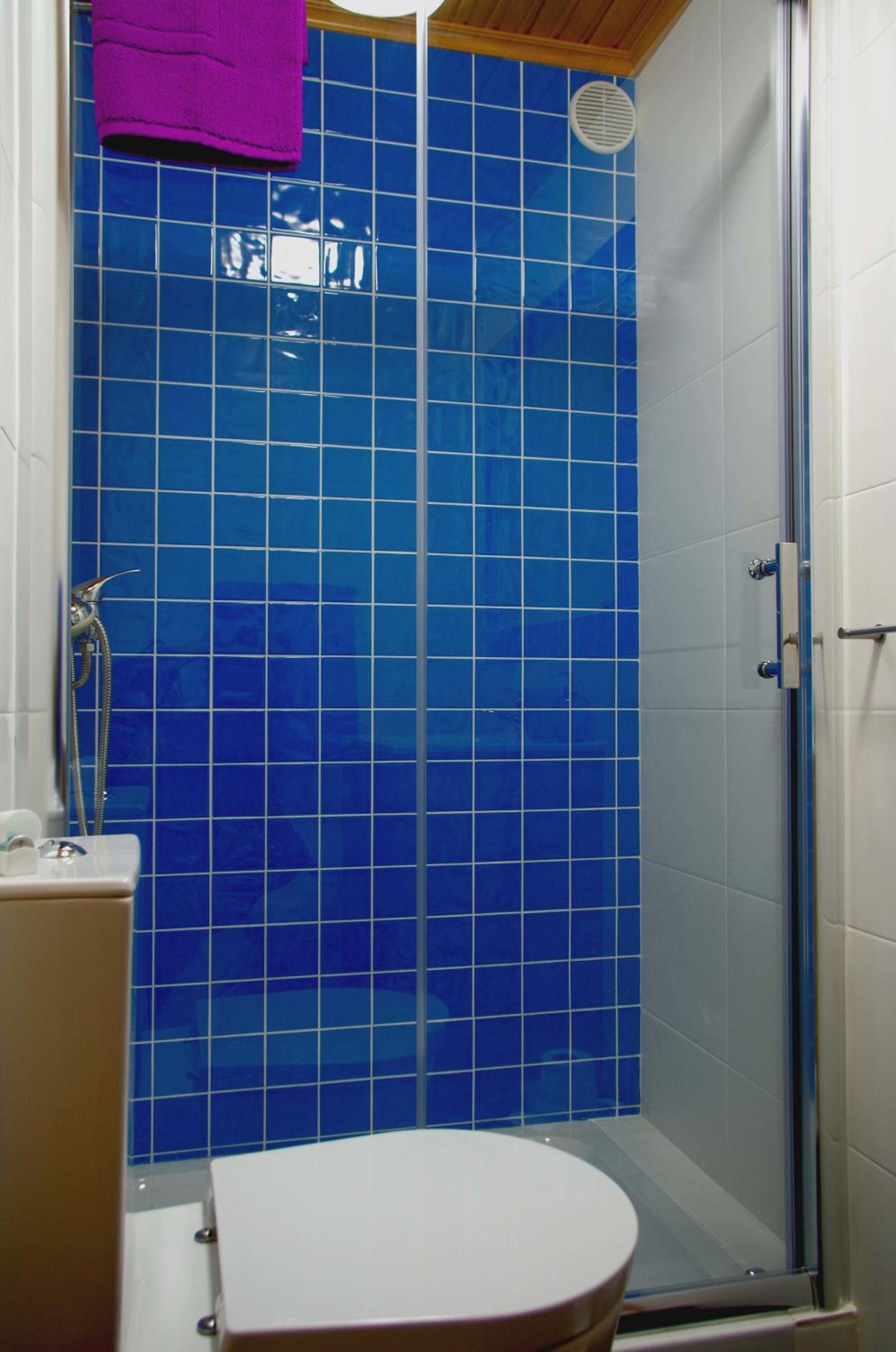 Two-Bedroom House - Photo 3