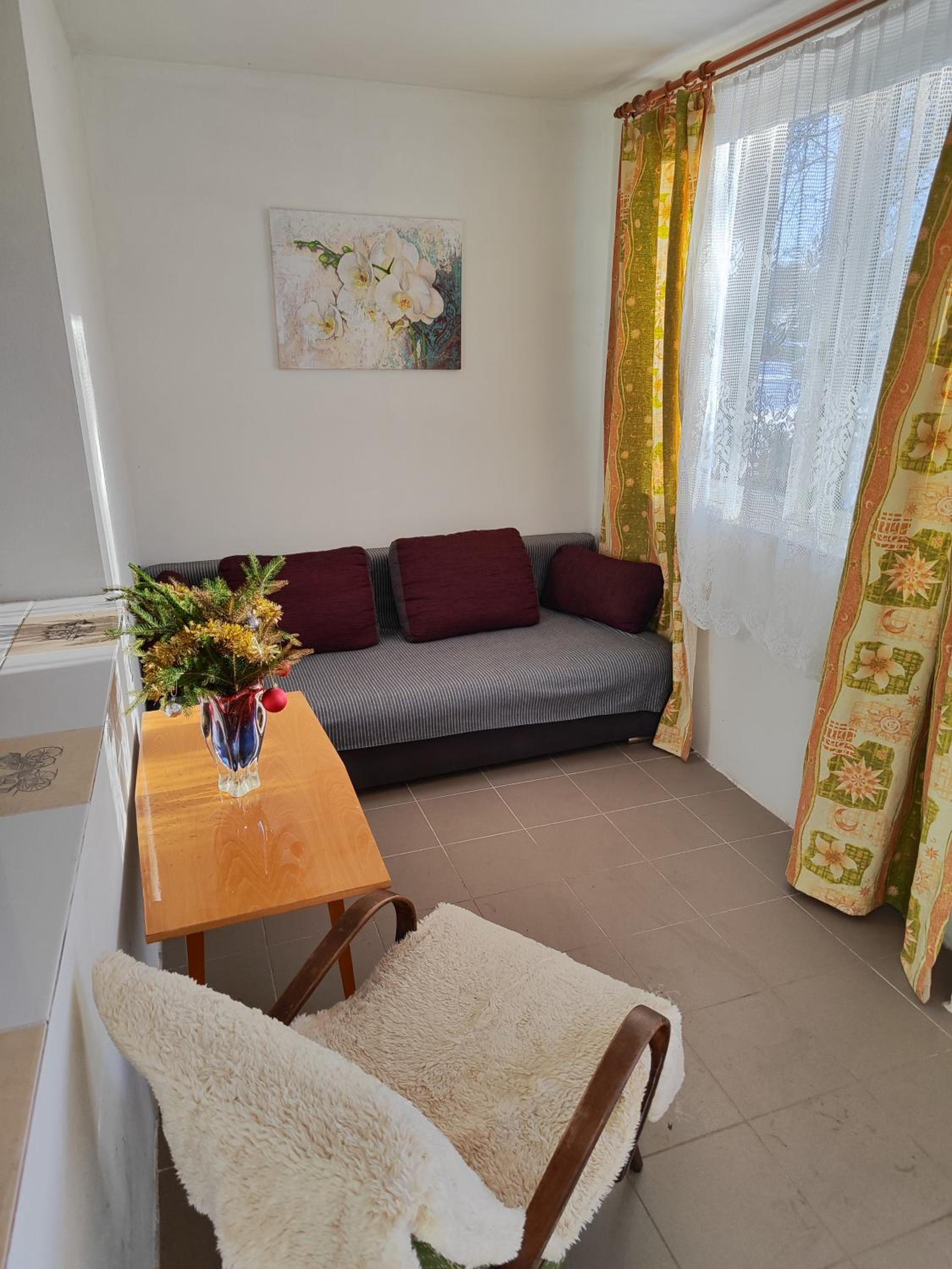 Three-Bedroom Apartment photo 2